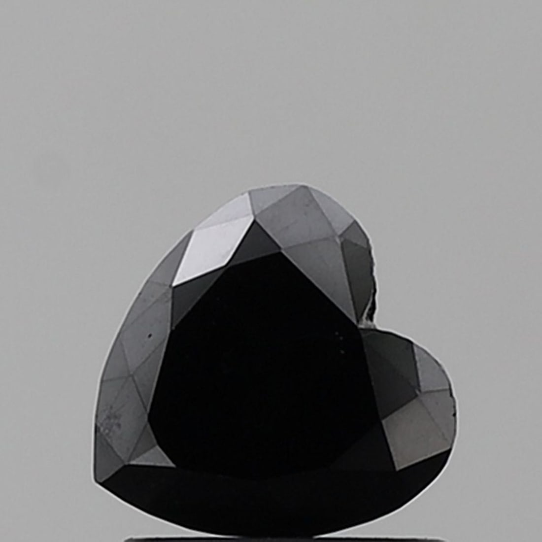 Heart 1.28ct Black VVS2 - Loose Natural Diamond: Heart 1.28ct Black VVS2 - Loose Natural Diamond 1.28ct Black VVS2 - Loose Natural Diamond with EX Symmetry and EX Polish, showcasing exceptional clarity and luster in its sleek black hue. This
