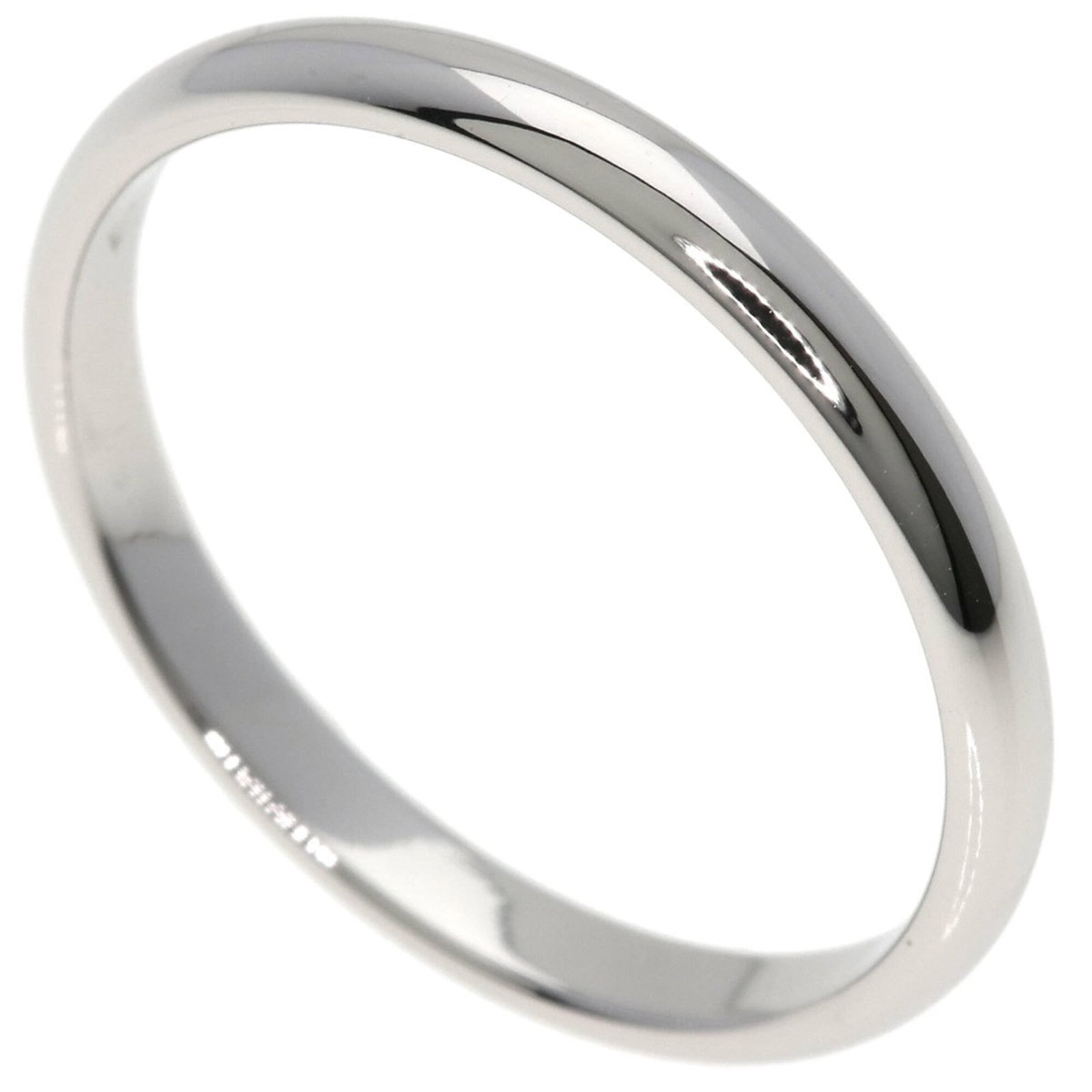 Ring wedding platinum Cartier 950: Ring wedding platinum Cartier 950 Platinum Cartier wedding ring features platinum material and US size 8. This piece bears the Cartier brand and type, indicating its origin from a well-known luxury je