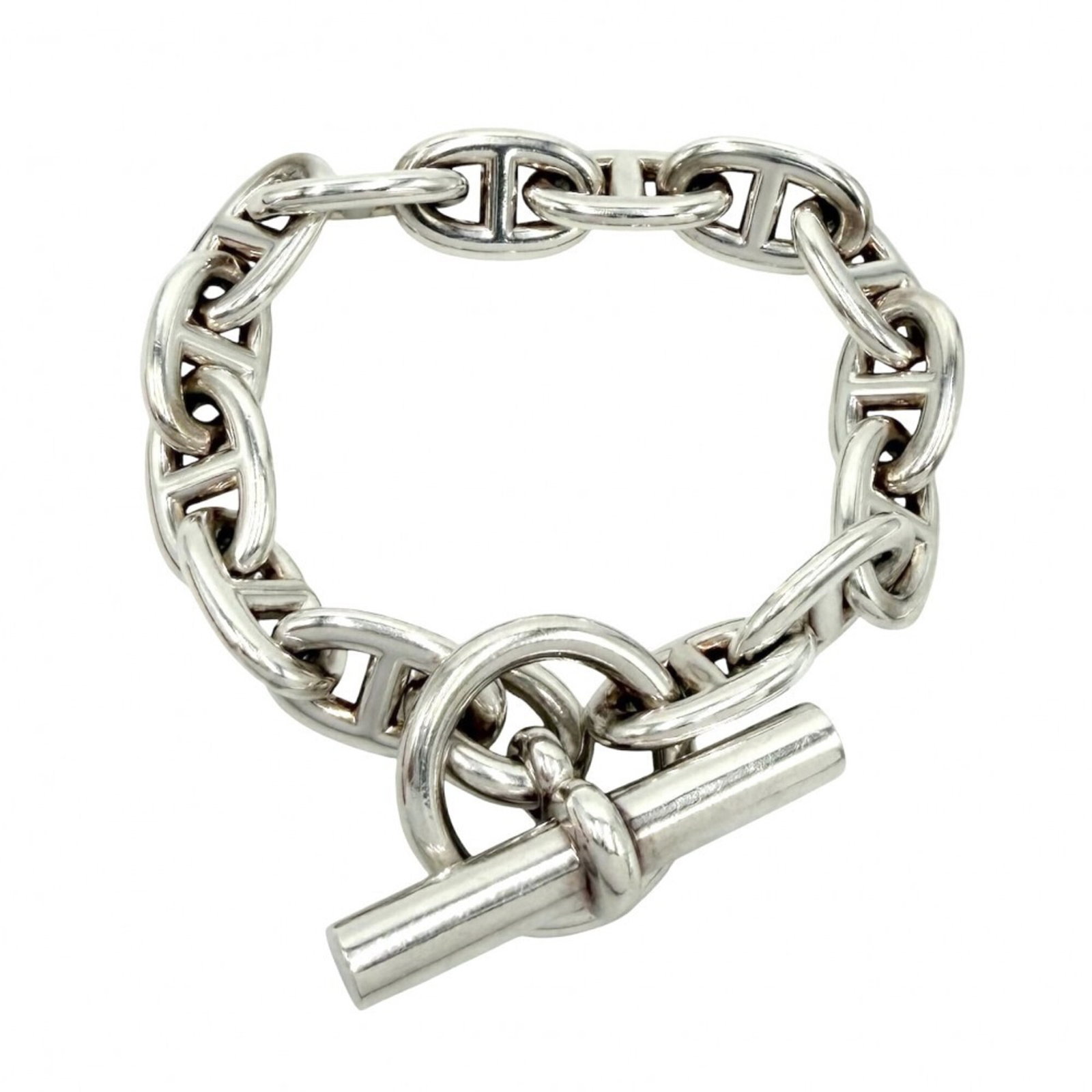 Hermes charm bracelet silver 925: Hermes charm bracelet silver 925 Silver 925 Charm Bracelet from Hermes. This elegant bracelet features a silver 925 material and measures 14.5cm in length, making it a stylish accessory for both men a