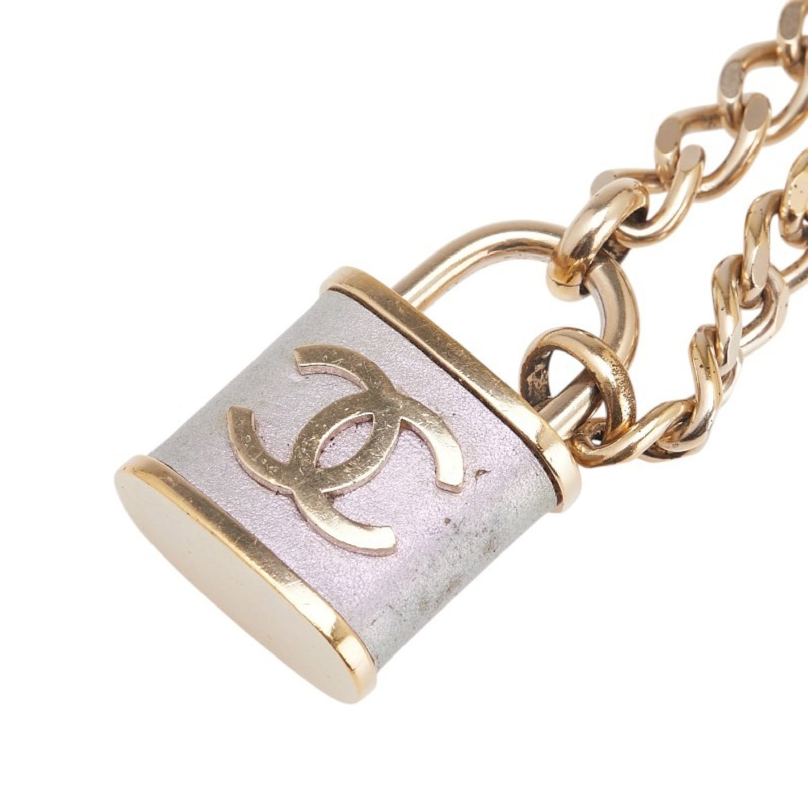 Coco Chanel Cadena Motif Women'S Gold Plated Necklace Padlock Chain: Coco Chanel Cadena Motif Women'S Gold Plated Necklace Padlock Chain Gold Plated Necklace Padlock Chain by Coco Chanel features a 38.1mm x 24.7mm pendant, available in a gold finish and adjustable to f
