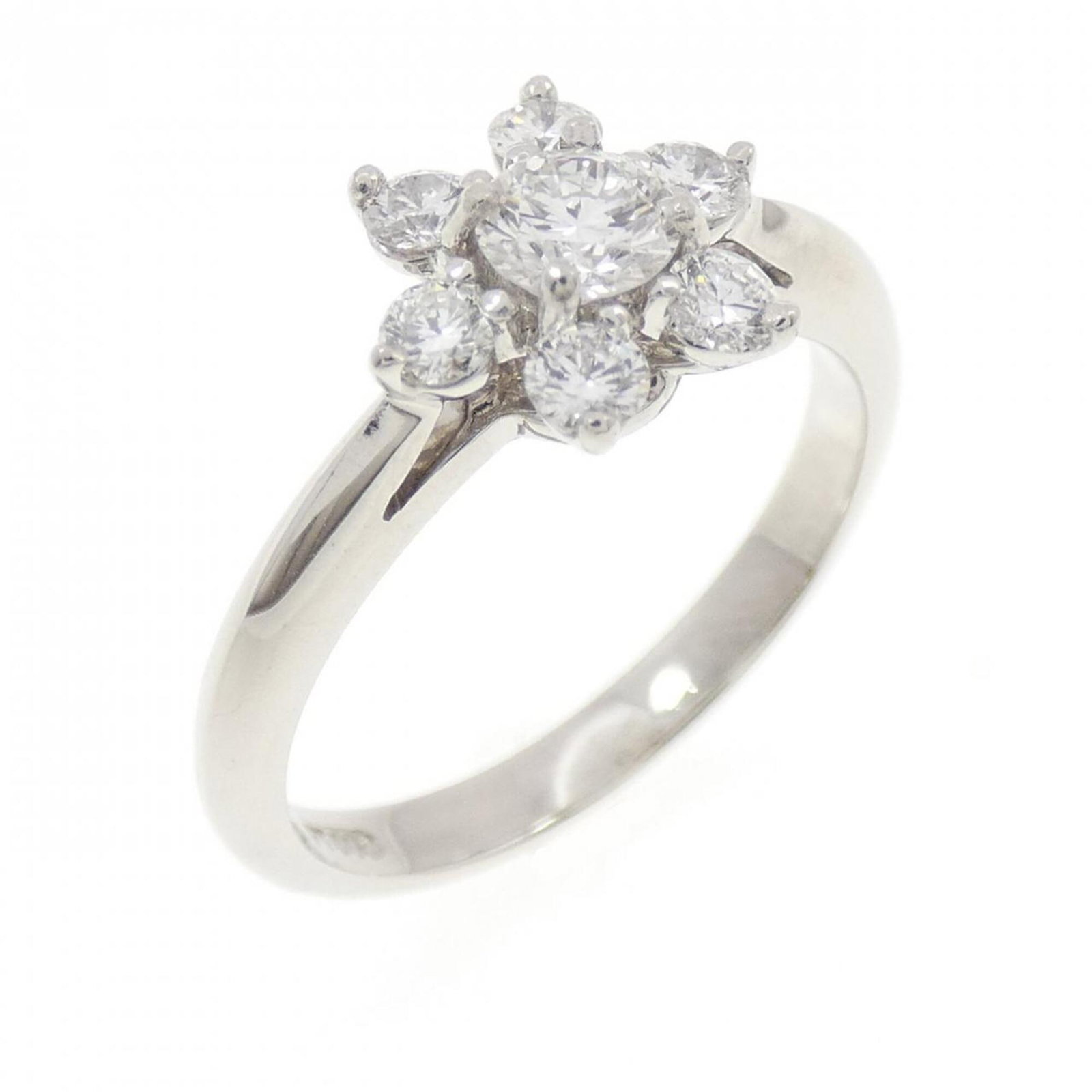 Ring platinum band 950 Tiffany: Ring platinum band 950 Tiffany Platinum band ring from Tiffany, featuring a diamond stone set in a high-karat platinum setting. This US size 4.5 ring showcases the brand's signature style and craftsma