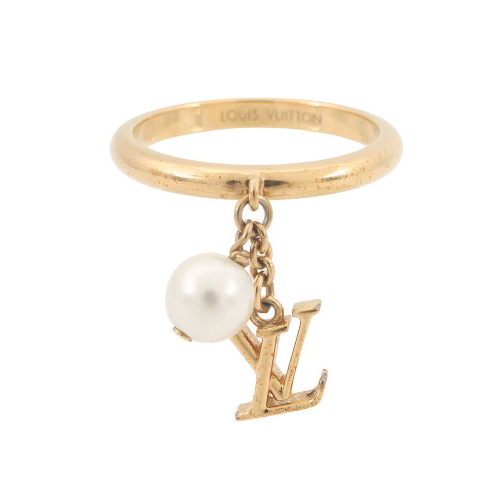 Louis Vuitton Band Ring Gold Plating: Louis Vuitton Band Ring Gold Plating Gold plating gives this Louis Vuitton band ring a luxurious touch, while the artificial pearl adds a subtle shine. Made from gold plating and featuring an L color