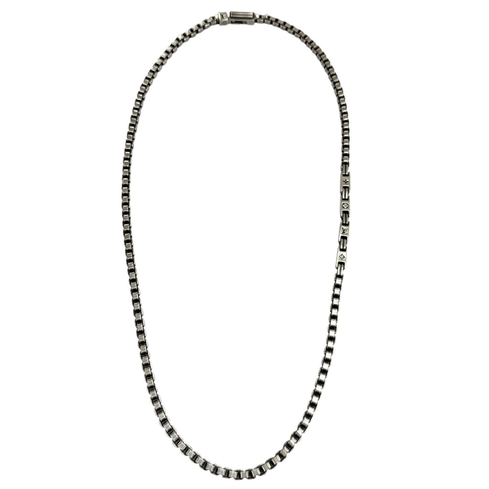 Louis Vuitton (Louis Vuitton) 2025 Model M02027 Necklace Lv Tailor Ag925 Chain Silver Made In Italy: Louis Vuitton (Louis Vuitton) 2025 Model M02027 Necklace Lv Tailor Ag925 Chain Silver Made In Italy Silver Louis Vuitton M02027 Necklace with Tailor Ag925 Chain Made in Italy. This elegant necklace fe