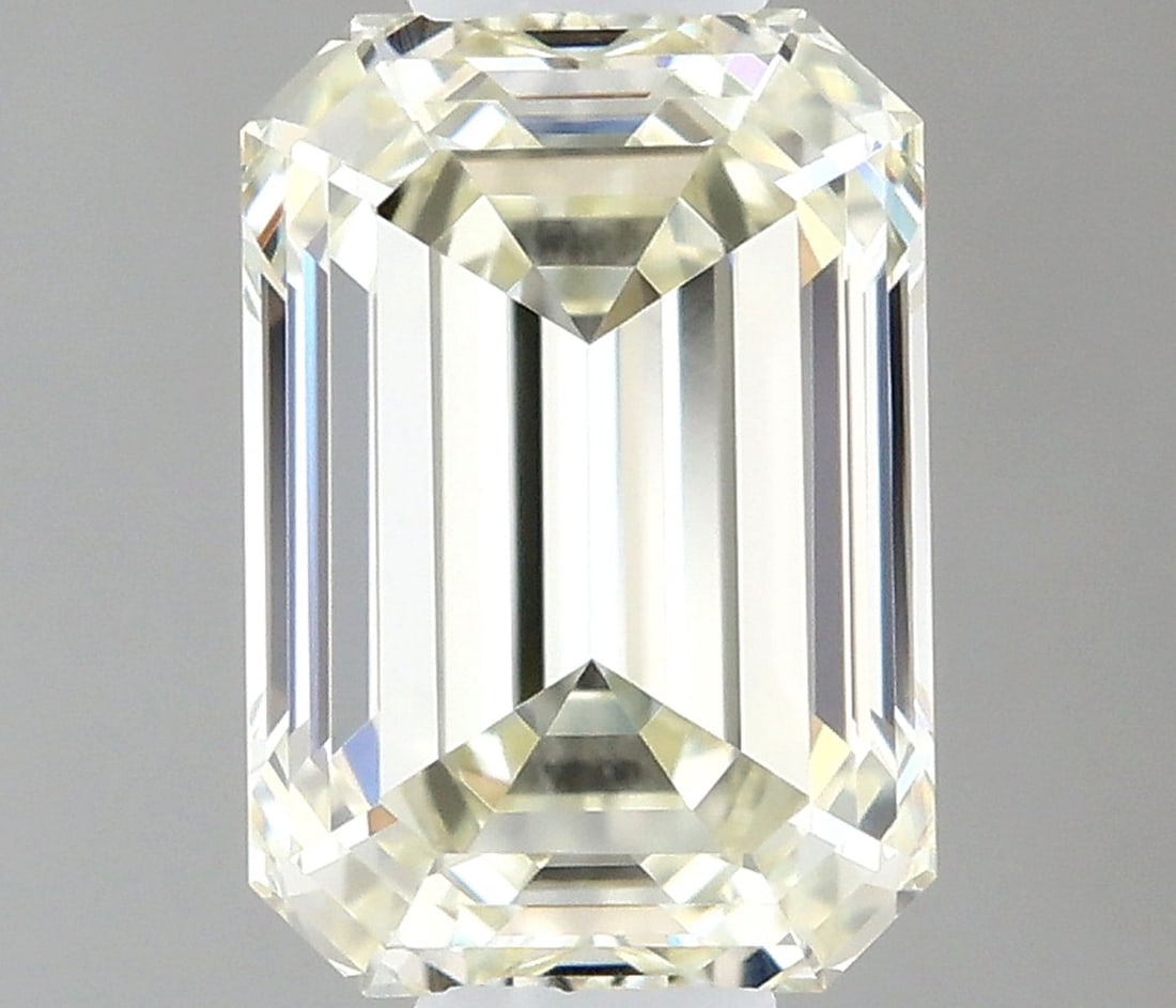 IGI Emerald 0.5ct K VVS1 - Loose Natural Diamond: IGI Emerald 0.5ct K VVS1 - Loose Natural Diamond IGI Emerald 0.5ct K VVS1 - Loose Natural Diamond features exceptional clarity and color, with a high polish and excellent symmetry. Certified by the