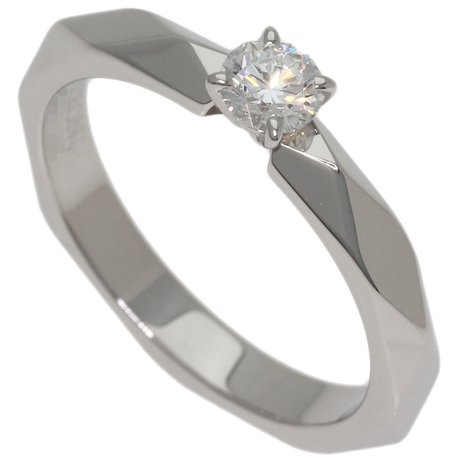 950 Platinum Boucheron Band Ring: 950 Platinum Boucheron Band Ring 950 Platinum Boucheron Band Ring, featuring a diamond stone and crafted from high-quality platinum. This elegant band showcases the luxury of Boucheron's design expert