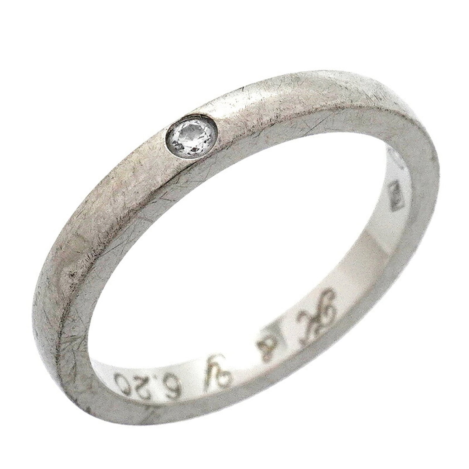 Platinum 950 Cartier Band Ring: Platinum 950 Cartier Band Ring Platinum 950 Cartier Band Ring features a diamond stone and is made from high-quality platinum. With its elegant design, this ring boasts a classic Cartier style that ex