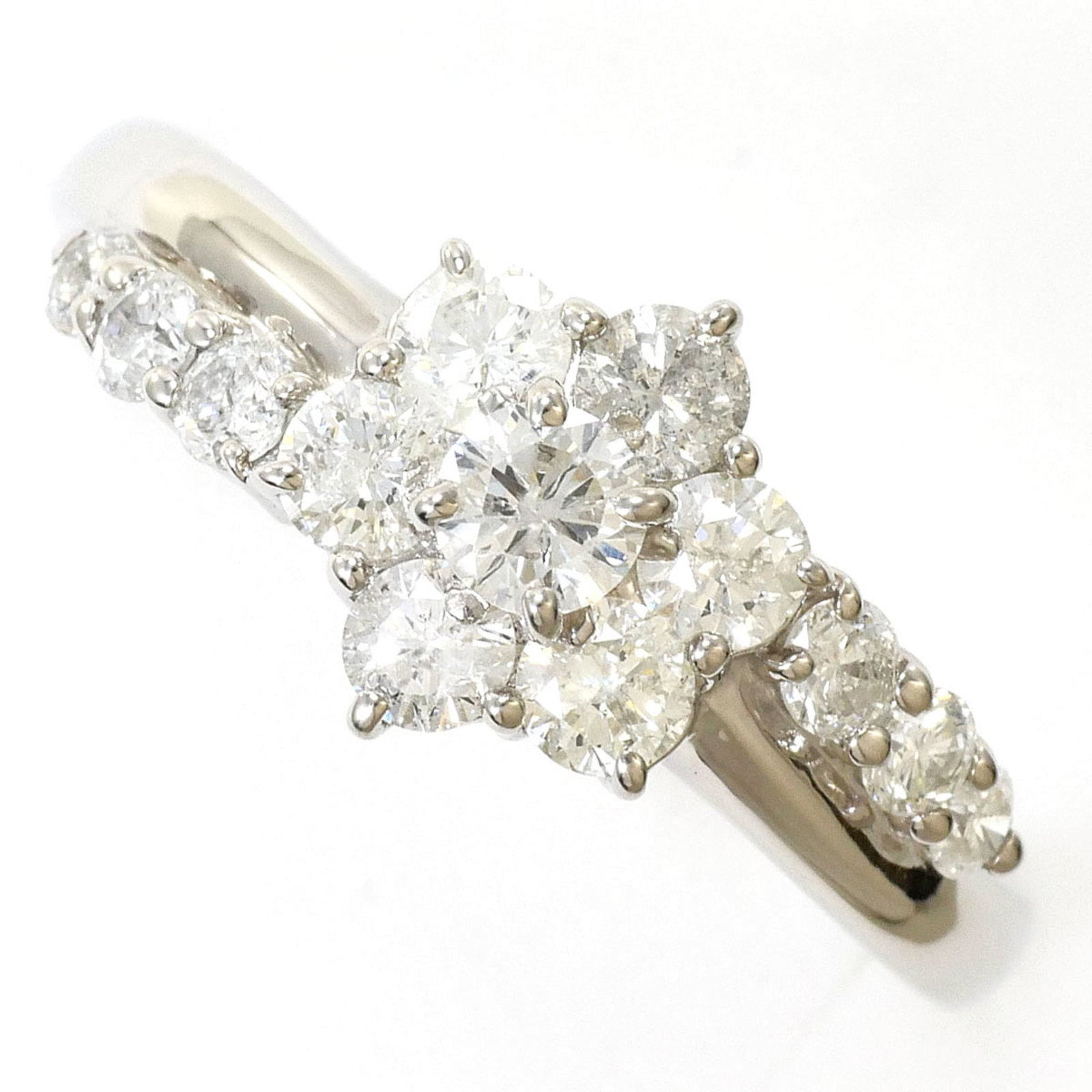 Band ring platinum unbranded: Band ring platinum unbranded Platinum band ring featuring a 1.00 carat diamond, available in women's and men's sizes with a sleek 9mm width. Made from high-quality platinum metal, this unbranded band 