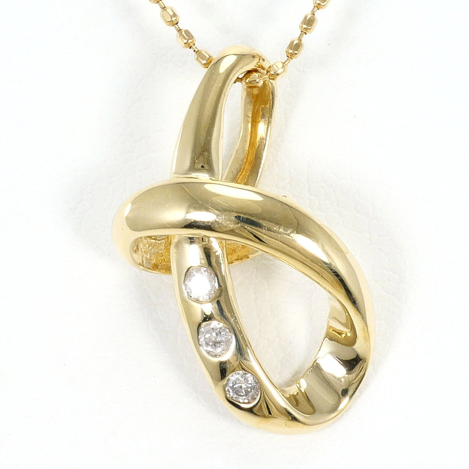 K10 10K Yg Yellow Gold Necklace With Diamond (No Carat Marking) Total Weight 1.9G 40Cm Like New: K10 10K Yg Yellow Gold Necklace With Diamond (No Carat Marking) Total Weight 1.9G 40Cm Like New Yellow gold necklace with diamond pendant, featuring a total weight of 1.9g and a pendant size of 18mm x