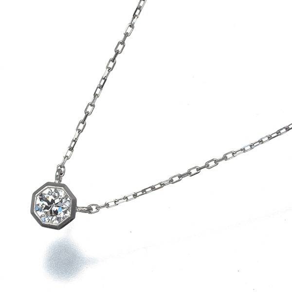 Vendome Necklace Diamond 0.16Ct D Si1 Solitaire 950 850 Platinum: Vendome Necklace Diamond 0.16Ct D Si1 Solitaire 950 850 Platinum Vendome's platinum pendant showcases a stunning 0.16ct diamond solitaire, expertly crafted in 950/850 platinum. The sleek design and pr