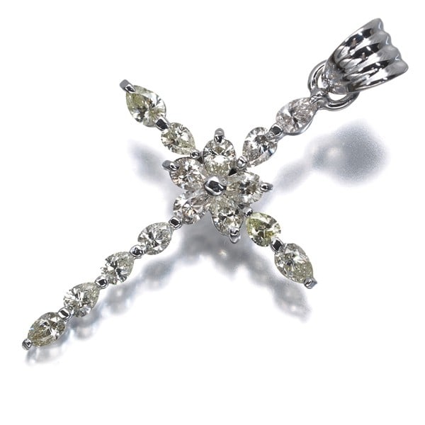 Light Yellow Diamond 1.30Ct Pear-Shaped Cross Pendant 18K 750 White Gold: Light Yellow Diamond 1.30Ct Pear-Shaped Cross Pendant 18K 750 White Gold The light yellow diamond pear-shaped cross pendant shines in 18K white gold, its natural beauty showcased in a design size of