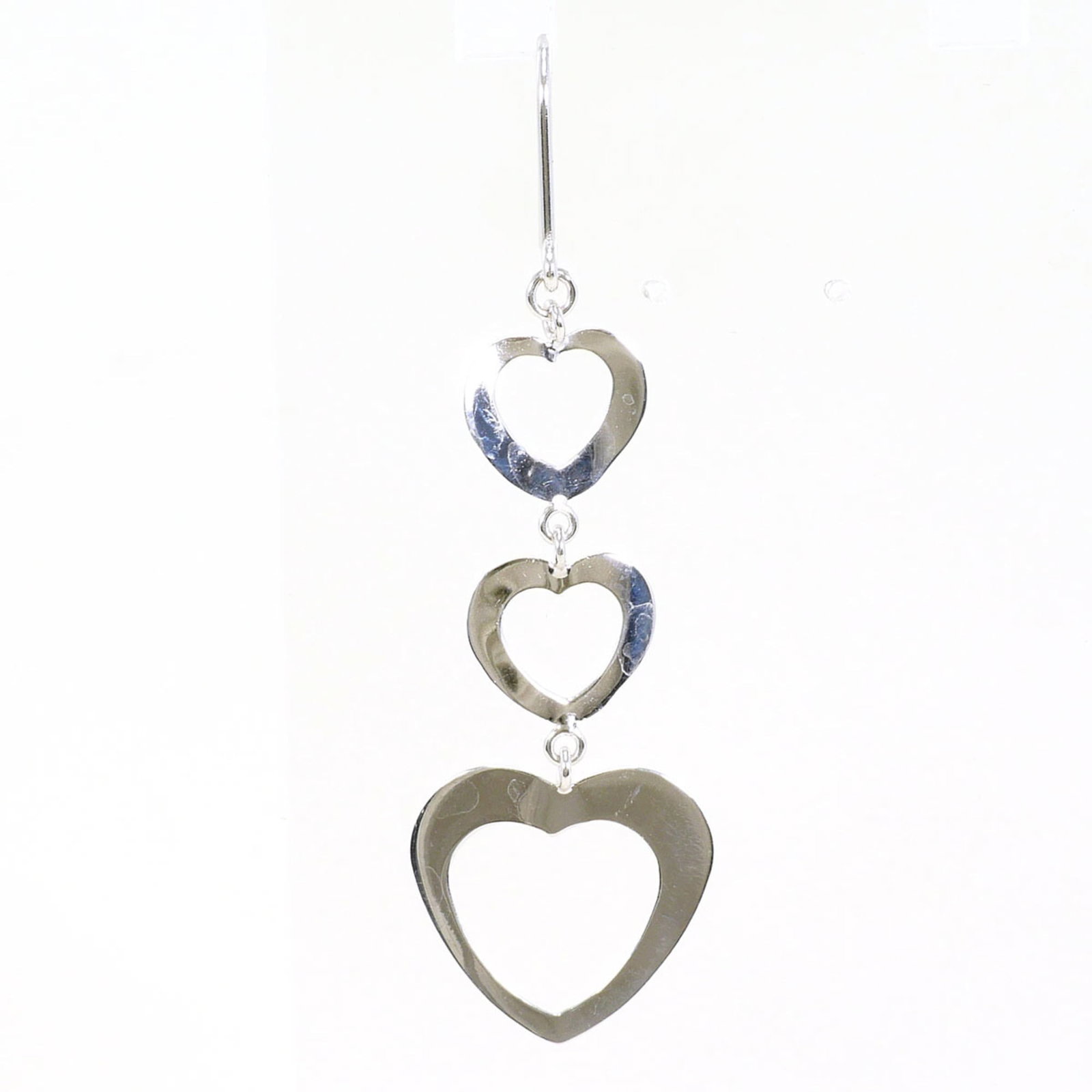 White Gold 18K Unbranded Drop Earrings: White Gold 18K Unbranded Drop Earrings White gold (18K) drop earrings with a weight of 0.7g / 0.02oz, crafted from high-quality white gold metal, these elegant earrings showcase the purity and shine