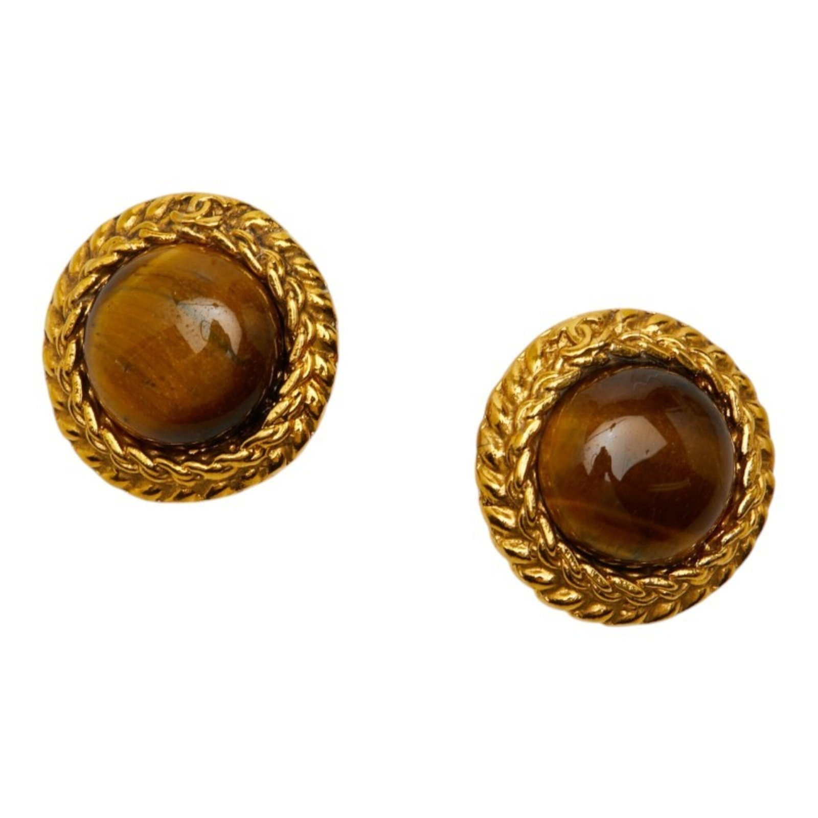 Chanel Clip Earrings Gold Plating: Chanel Clip Earrings Gold Plating Chanel Clip Earrings Gold Plating are intricately designed with gold plating in brown and gold, making them a stylish accessory for women. Measuring 27.50mm x 27.50mm