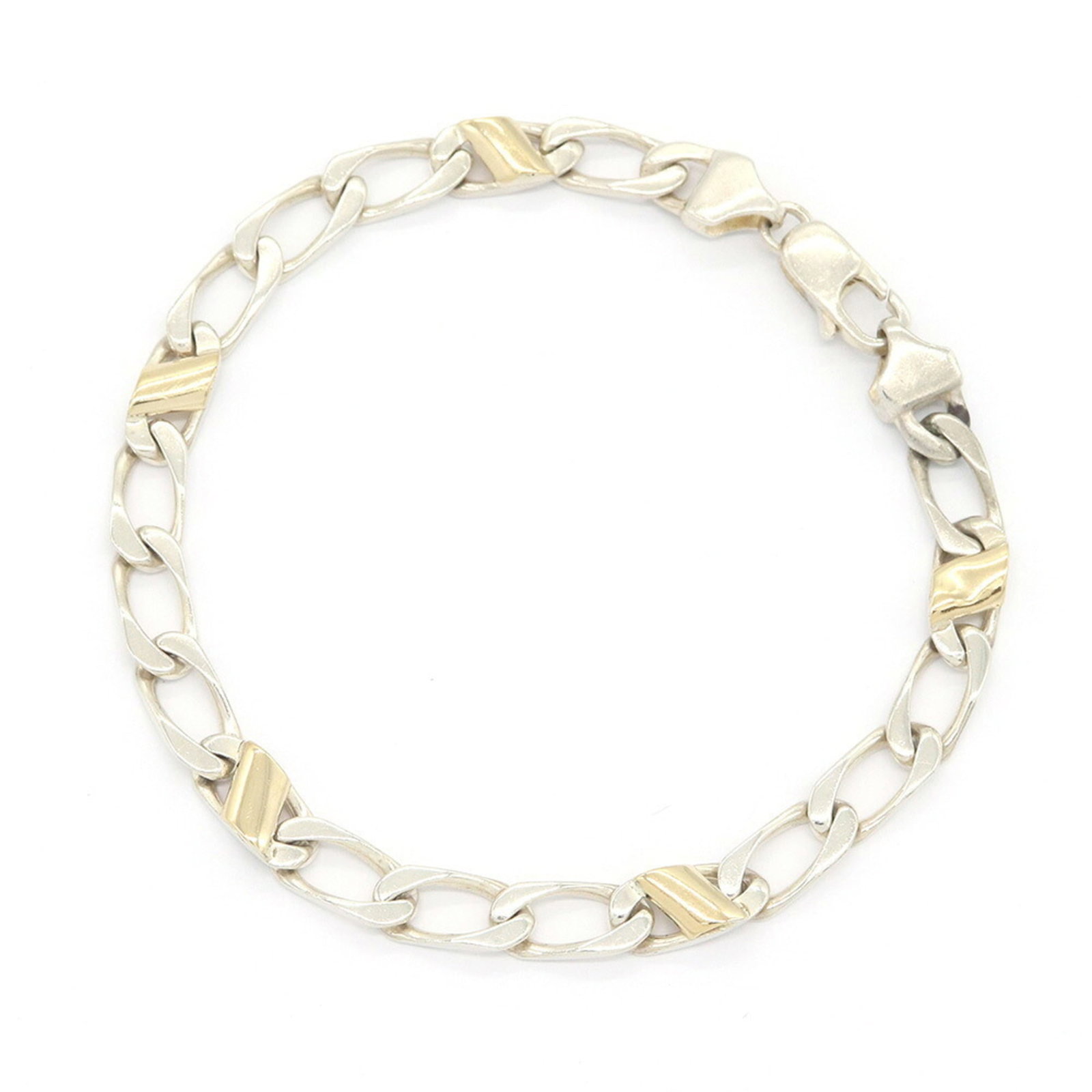 Silver Sterling Charm Bracelet Tiffany: Silver Sterling Charm Bracelet Tiffany Sterling silver charm bracelet with a Tiffany logo, crafted from high-quality 925 material. The yellow-colored chain measures 18cm in length, making it a versati