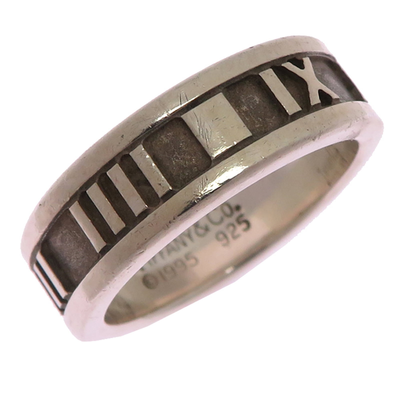 Silver Ring Band Tiffany: Silver Ring Band Tiffany Silver Ring Band Tiffany, US Size 6. This sterling silver band ring features a classic design from the iconic Tiffany brand, made from high-quality 925 silver material. A time