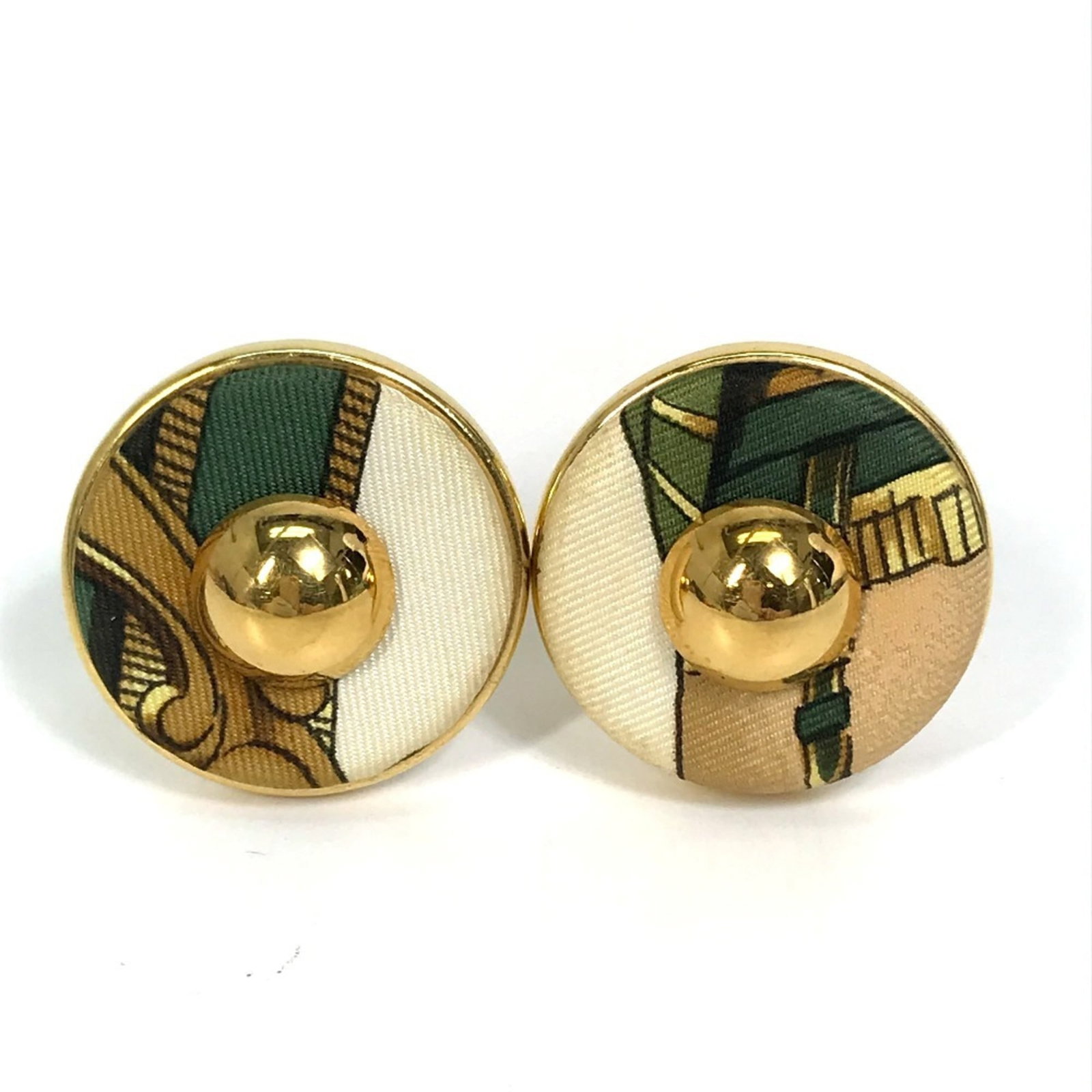 Earrings Clip Hermes: Earrings Clip Hermes Clip-on earrings from the renowned French fashion house Hermes, featuring a gold-plated finish in both solid gold and multi-color hues. The sleek design measures 33mm x 33mm x