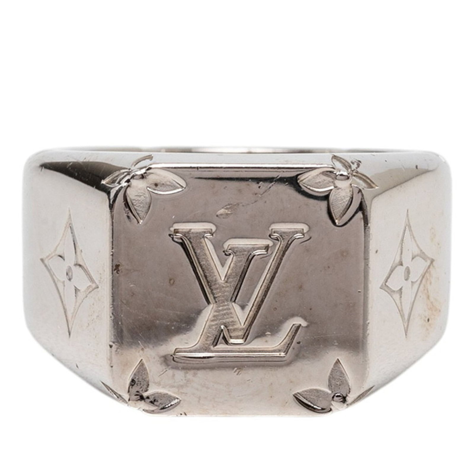 Louis Vuitton Band Ring Metal: Louis Vuitton Band Ring Metal Silver Louis Vuitton band ring with metal construction, available in US size 9. This men's band ring features the iconic Louis Vuitton brand and a sleek, modern design. M