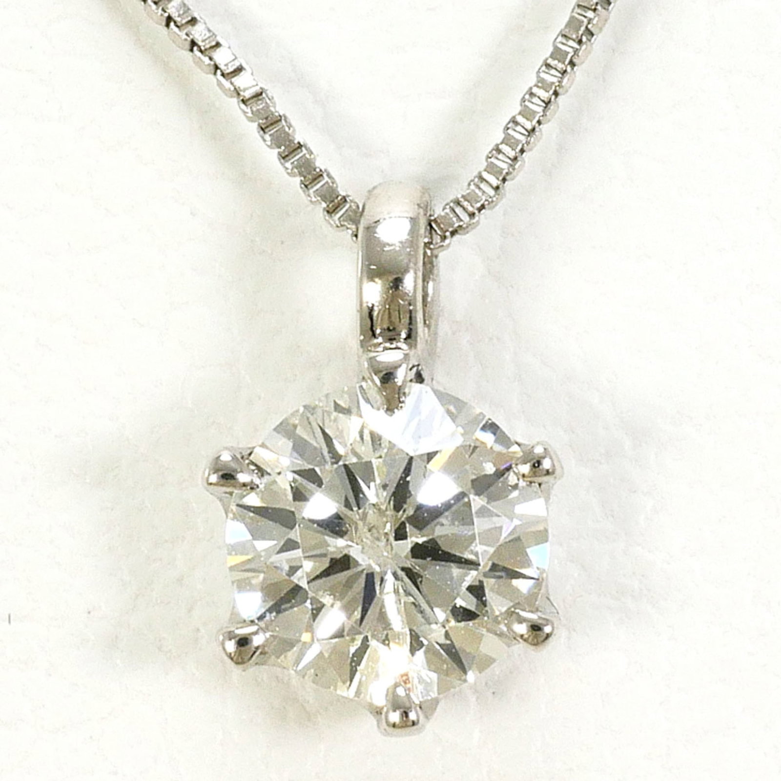 Pt900 Platinum/ Pt850 Necklace With 0.316Ct Diamond (I1 Clarity) Certificate Of Authenticity Total: Pt900 Platinum/ Pt850 Necklace With 0.316Ct Diamond (I1 Clarity) Certificate Of Authenticity Total Platinum 900 and Pt850 combine for a striking necklace, featuring a 0.316ct diamond with an I1 clarit