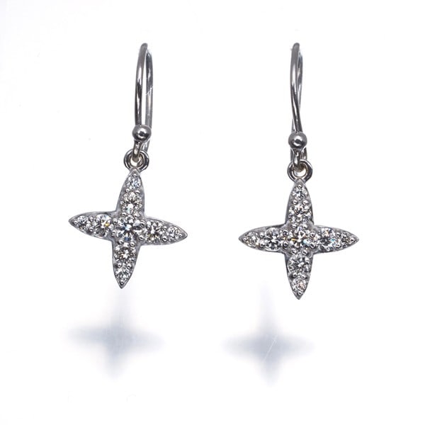 Ete Earrings Diamond 0.12Ct/ 0.12Ct 18K 750 White Gold: Ete Earrings Diamond 0.12Ct/ 0.12Ct 18K 750 White Gold Ete Earrings in 18K White Gold feature two natural diamonds, each weighing 0.12ct, set in a sleek stud design. The earrings are crafted from
