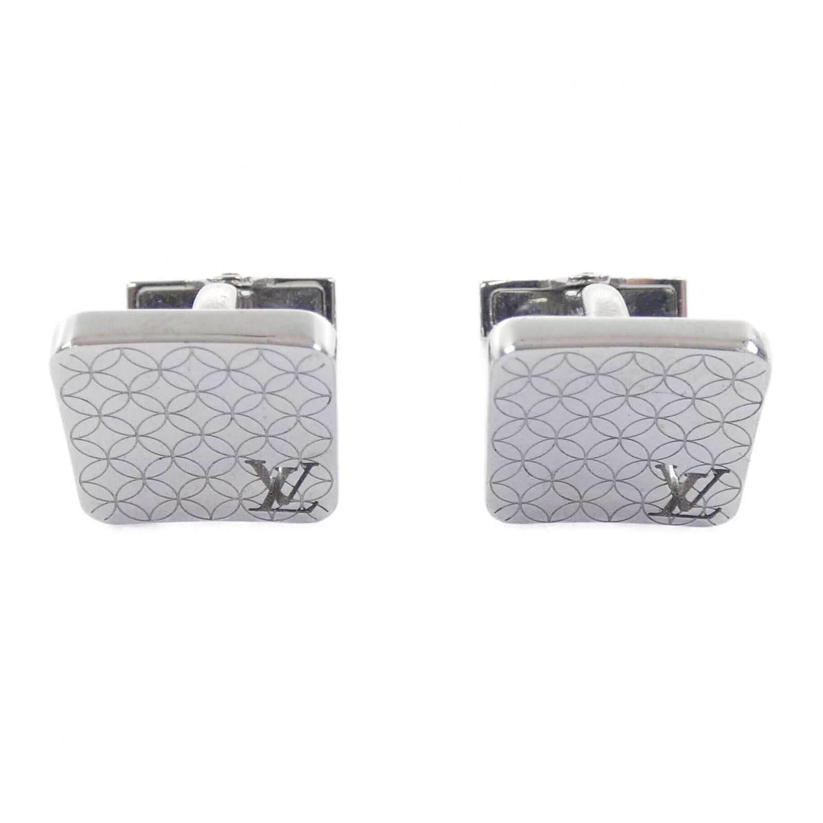 Louis Vuitton Cufflinks: Louis Vuitton Cufflinks Silver Louis Vuitton cufflinks with a rectangular shape and dimensions of 14.00mm x 14.00mm, bearing the MPN M65043. The item's sleek design makes it a stylish addition to any