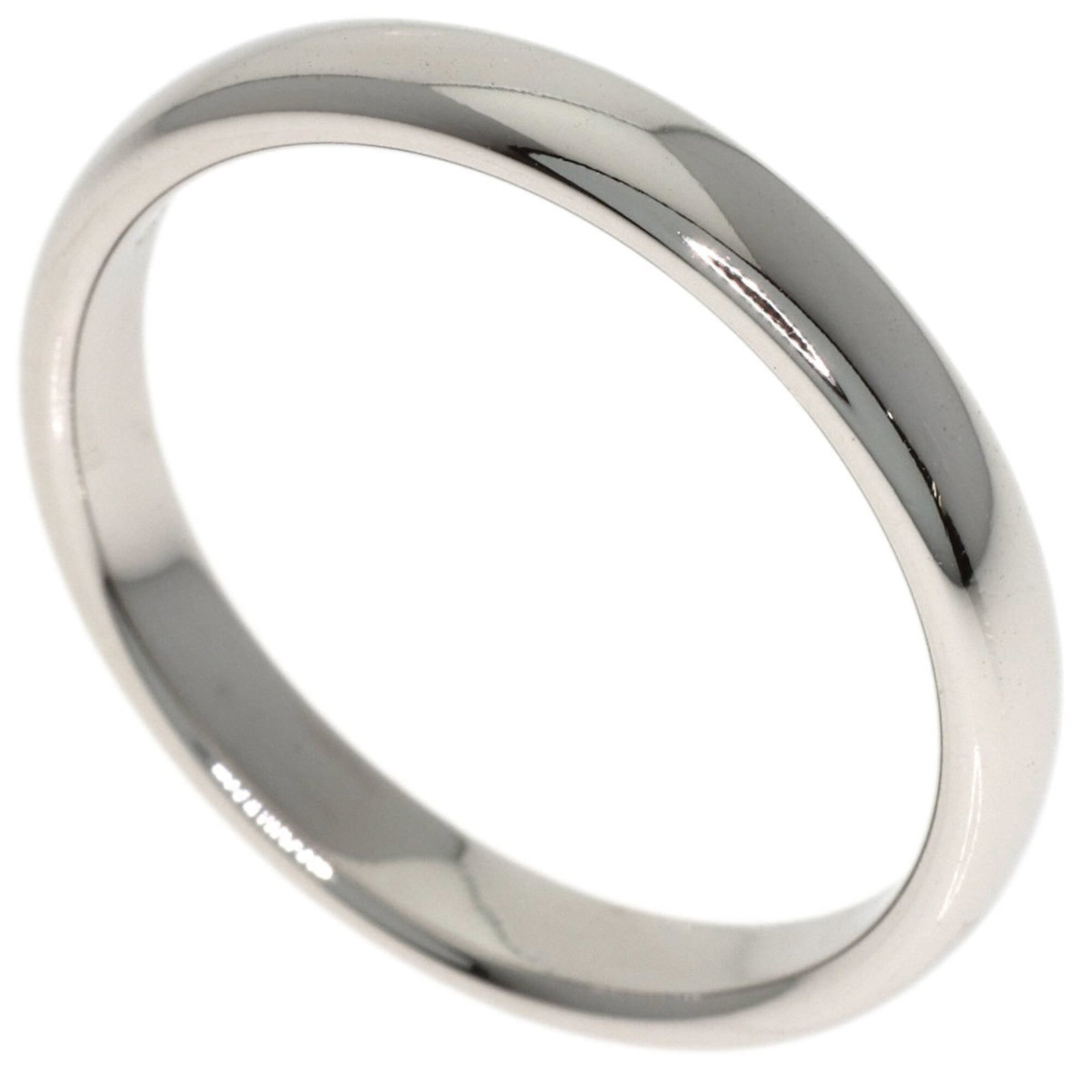 Ring platinum band 950 Tiffany: Ring platinum band 950 Tiffany Platinum band ring from Tiffany, featuring a 950 platinum construction and US size 7.5. This ring boasts a classic design with a simple yet elegant style that suits vari