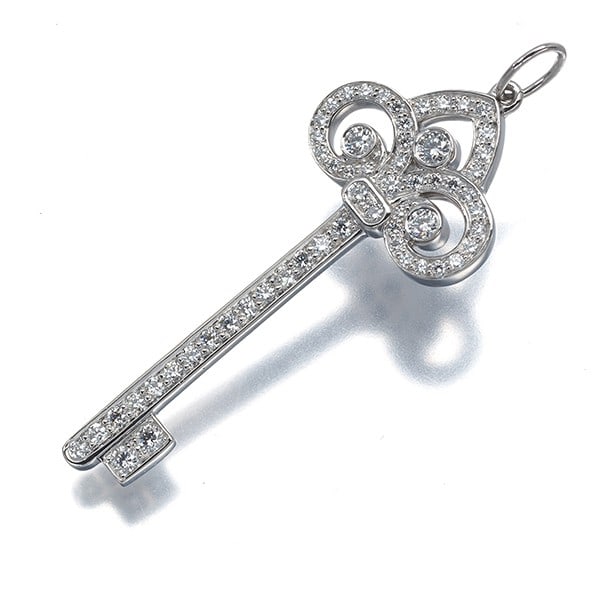 Tiffany&Co. Pendant Diamond Fleur De Lis Key Charm 950 Platinum: Tiffany&Co. Pendant Diamond Fleur De Lis Key Charm 950 Platinum 950 Platinum Tiffany&Co. Pendant Diamond Fleur De Lis Key Charm boasts an elegant design, featuring a natural diamond set within a plati