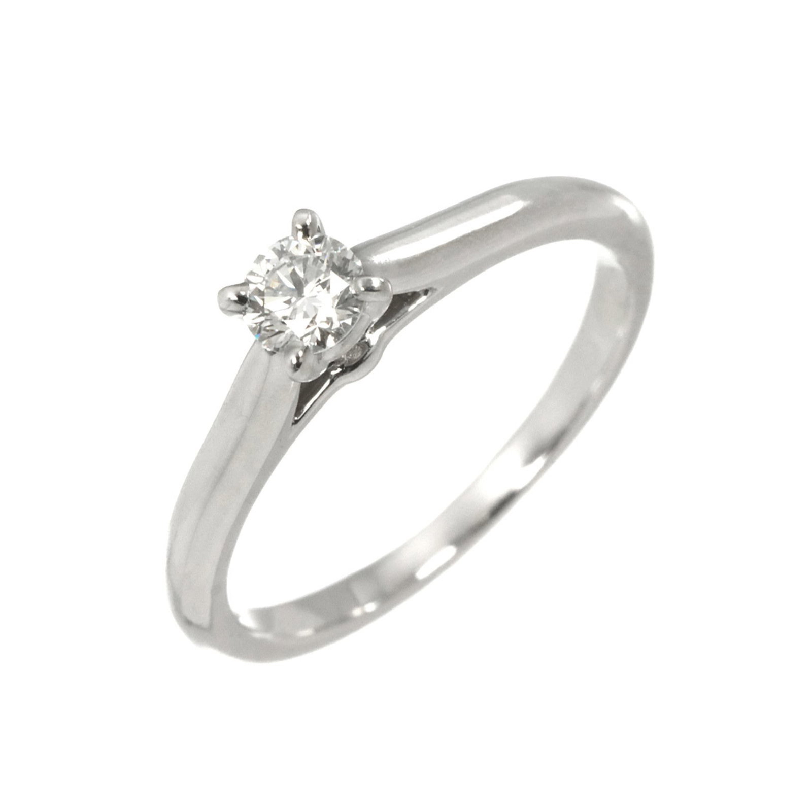 Platinum 950 Cartier Band Ring: Platinum 950 Cartier Band Ring Platinum 950 Cartier Band Ring features a sleek and sophisticated design, showcasing the luxury brand's signature style. Made from high-quality platinum 950, this ring b