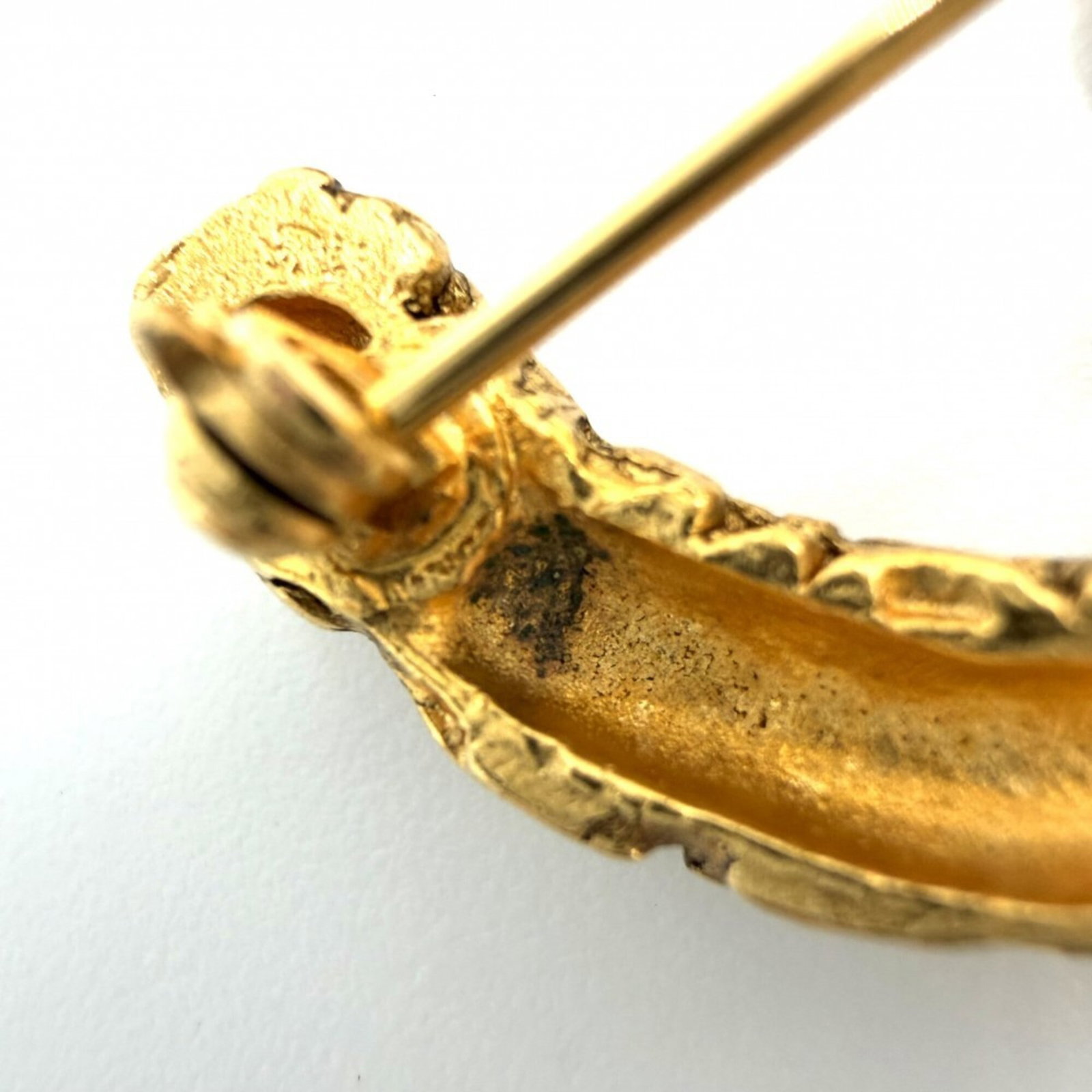 Chanel Brooch - 6