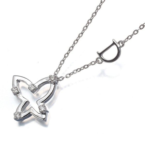 Mini Simboli Butterfly Diamond Necklace 18K White Gold 750: Mini Simboli Butterfly Diamond Necklace 18K White Gold 750 18k white gold, the Mini Simboli Butterfly Diamond Necklace boasts a delicate pendant featuring a natural diamond. The necklace's 42cm length