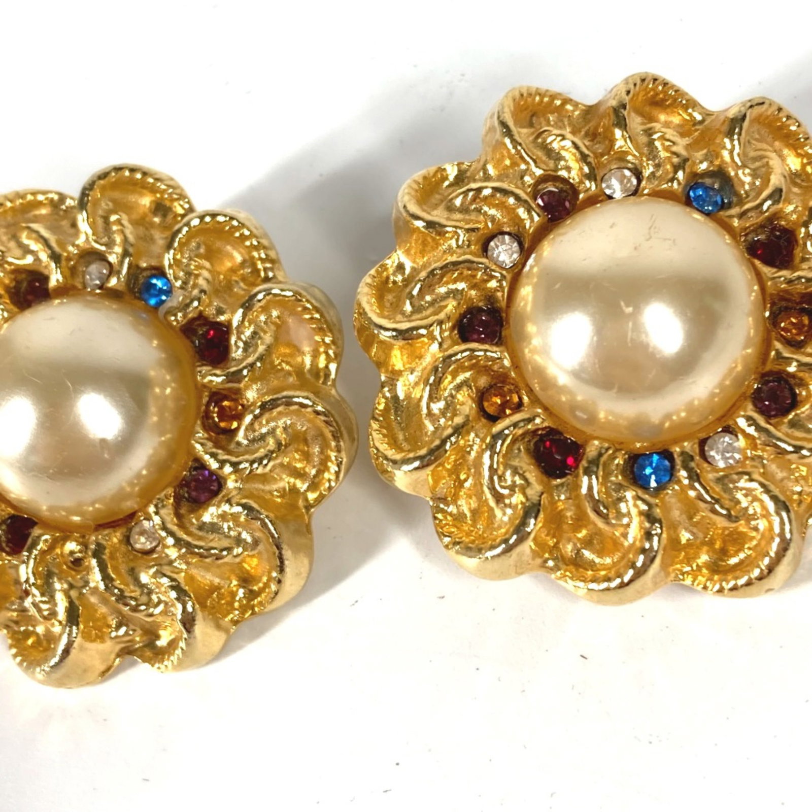 Stud earrings by Chanel - 2