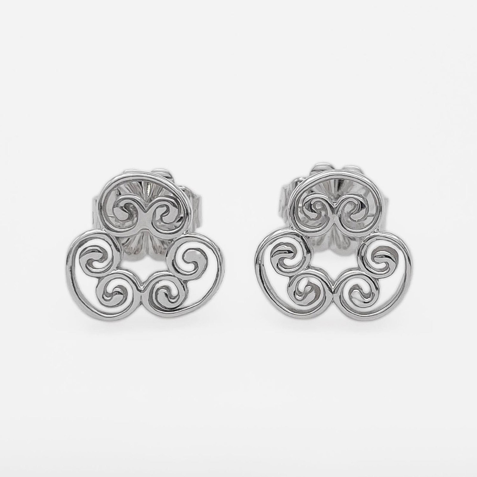 Silver Stud Earrings Tiffany: Silver Stud Earrings Tiffany Item Specifics: Brand: Tiffany Line: Venezia Type: Stud earrings Gender: Women Material: Silver 925 Color: Silver Size (HxWxD): 10.00mm x 10.00mm / 0.39'' x 0.39'' Product