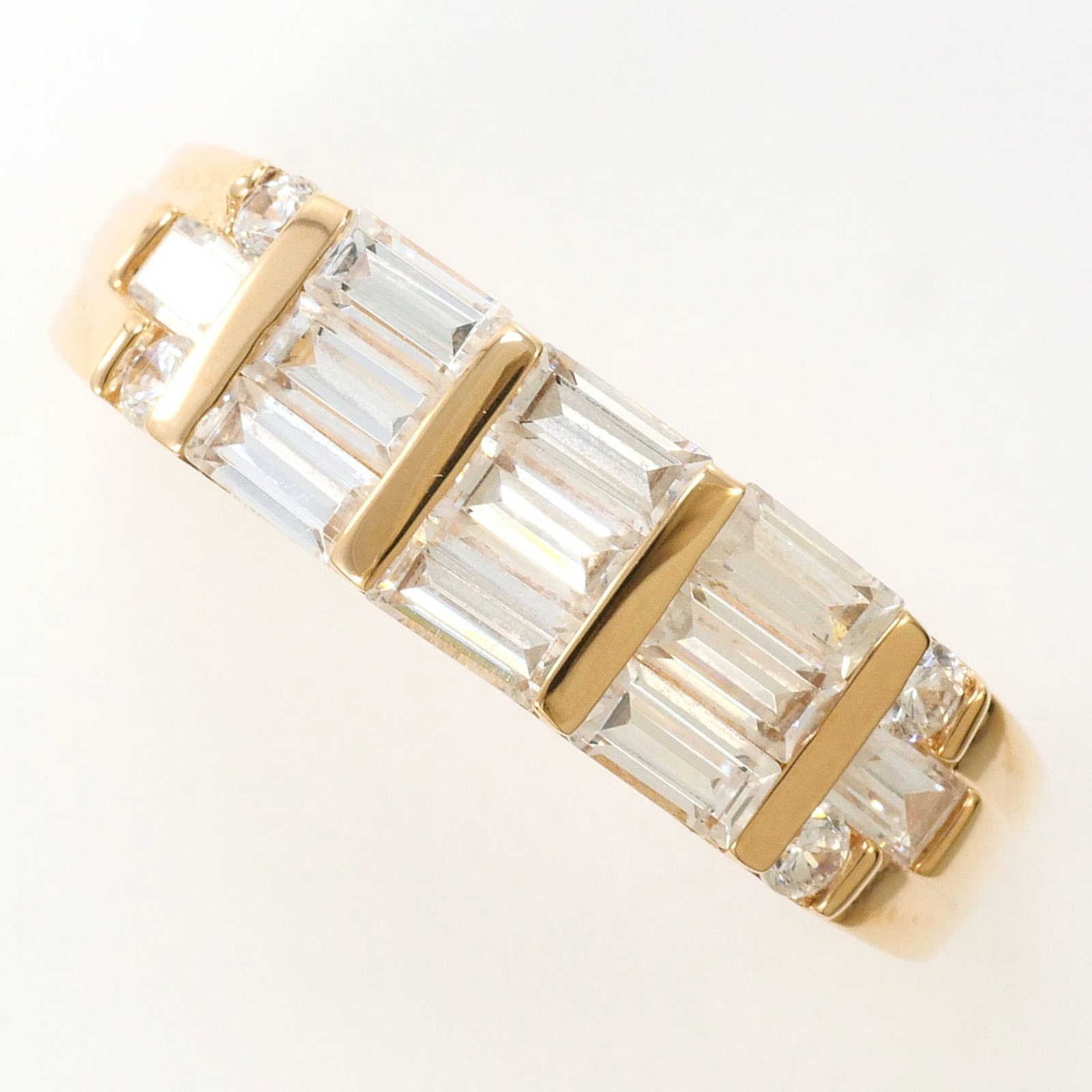 Pink gold band ring unbranded 10k: Pink gold band ring unbranded 10k Pink gold band ring features a 10K metal construction with a width of 6mm and a weight of 3.7g, making it a subtle yet elegant accessory for everyday wear. The