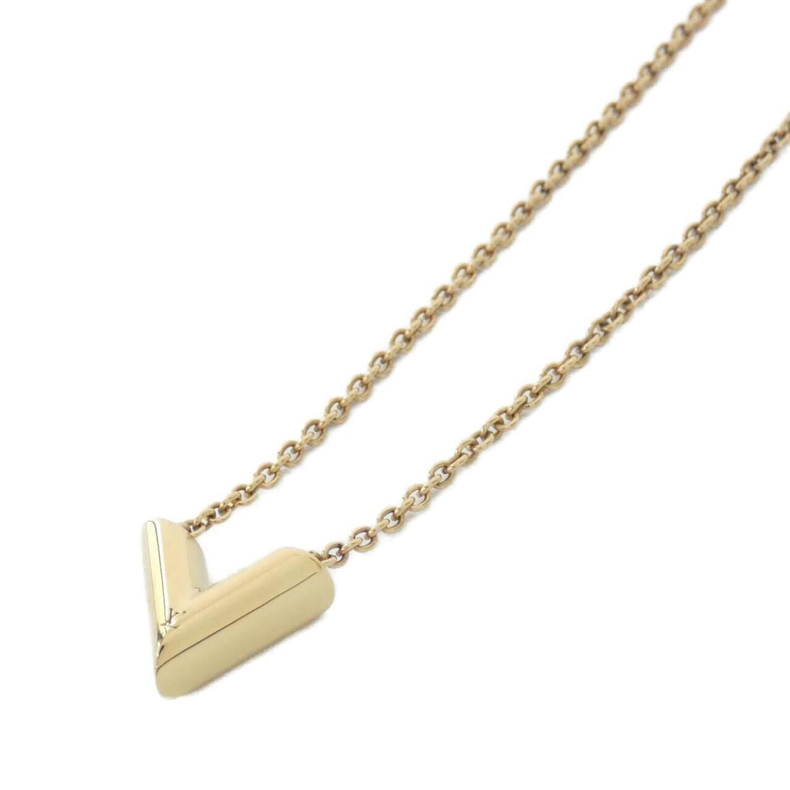 Louis Vuitton Essential V Necklace M61083: Louis Vuitton Essential V Necklace M61083 The Louis Vuitton Essential V Necklace M61083 boasts a sleek gold design, featuring a 15mm x 15mm pendant that complements the adjustable neck circumference