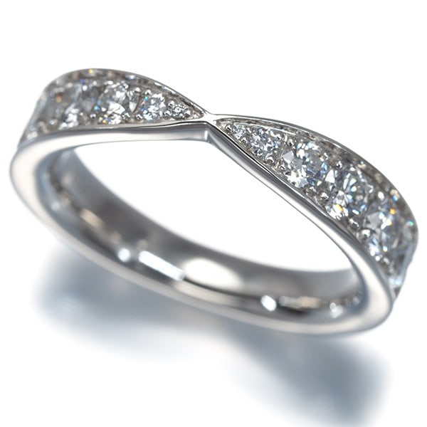 Tiffany&Co. Ring Diamond 1.01Ct Harmony Wide Us5.25-5.5 950 Platinum: Tiffany&Co. Ring Diamond 1.01Ct Harmony Wide Us5.25-5.5 950 Platinum Tiffany & Co.'s Harmony ring showcases a stunning 1.01ct diamond set in platinum, with a wide band that adds to the overall