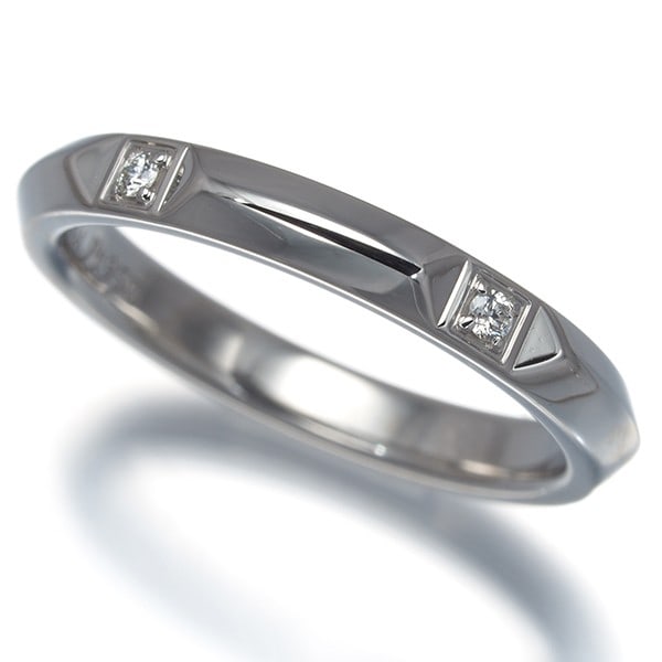 Tiffany & Co. US5 Ring 950 Diamond Platinum: Tiffany & Co. US5 Ring 950 Diamond Platinum Tiffany & Co.'s US5 Ring showcases exceptional craftsmanship with its platinum metal purity, weighing in at 950. The ring features a natural diamond stone, 