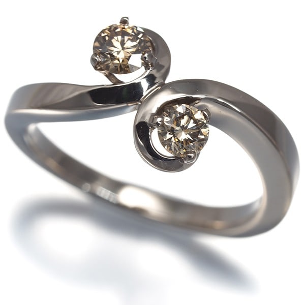 Kashikey Ring Brown Diamond 0.35Ct Float Us5.75-6 18K 750 Brown Gold: Kashikey Ring Brown Diamond 0.35Ct Float Us5.75-6 18K 750 Brown Gold The Kashikey Ring features a stunning 0.35ct natural brown diamond, set in an elegant 18K brown gold band with a delicate float des