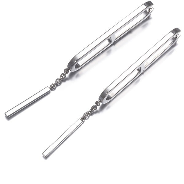 Hermes Earrings D Chaine Ever Ancre Hoop Sterling Silver 925: Hermes Earrings D Chaine Ever Ancre Hoop Sterling Silver 925 Sterling silver earrings featuring the iconic Hermes E Chaine d'Ancre design, crafted from high-quality 925 metal. The drop/dangle style sh