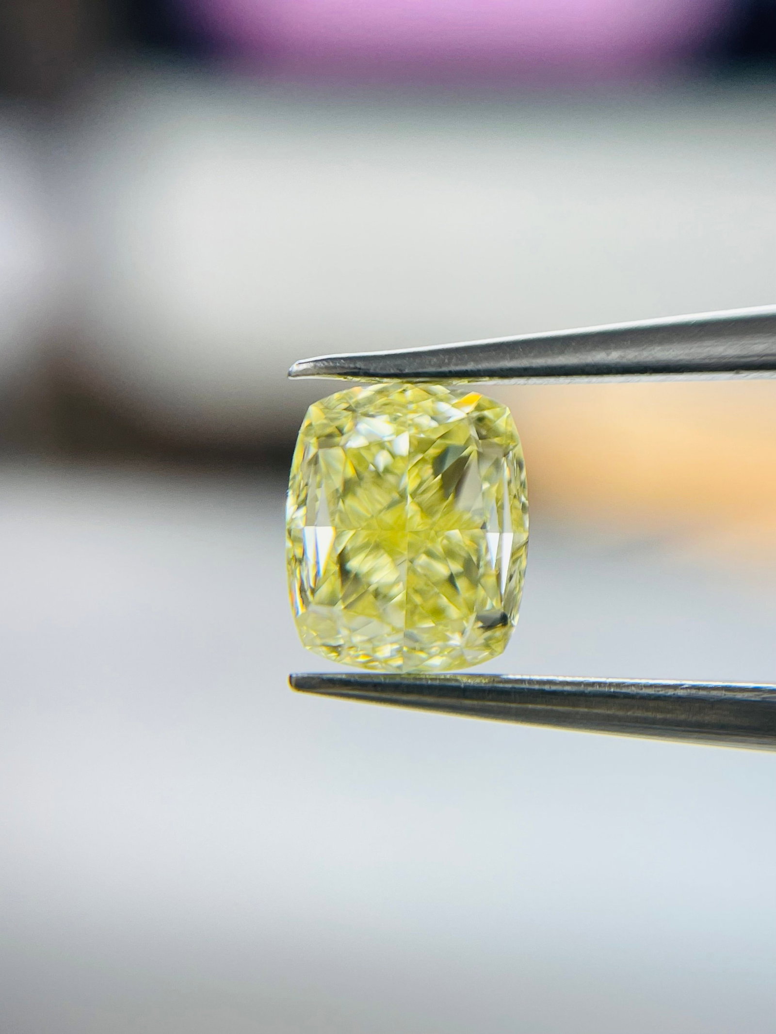 GIA Cushion Modified 1.01ct Fancy Light Yellow VVS1 - Loose Natural Diamond: GIA Cushion Modified 1.01ct Fancy Light Yellow VVS1 - Loose Natural Diamond GIA certified, this 1.01ct Fancy Light Yellow VVS1 diamond boasts exceptional clarity and polish, with EX symmetry that show