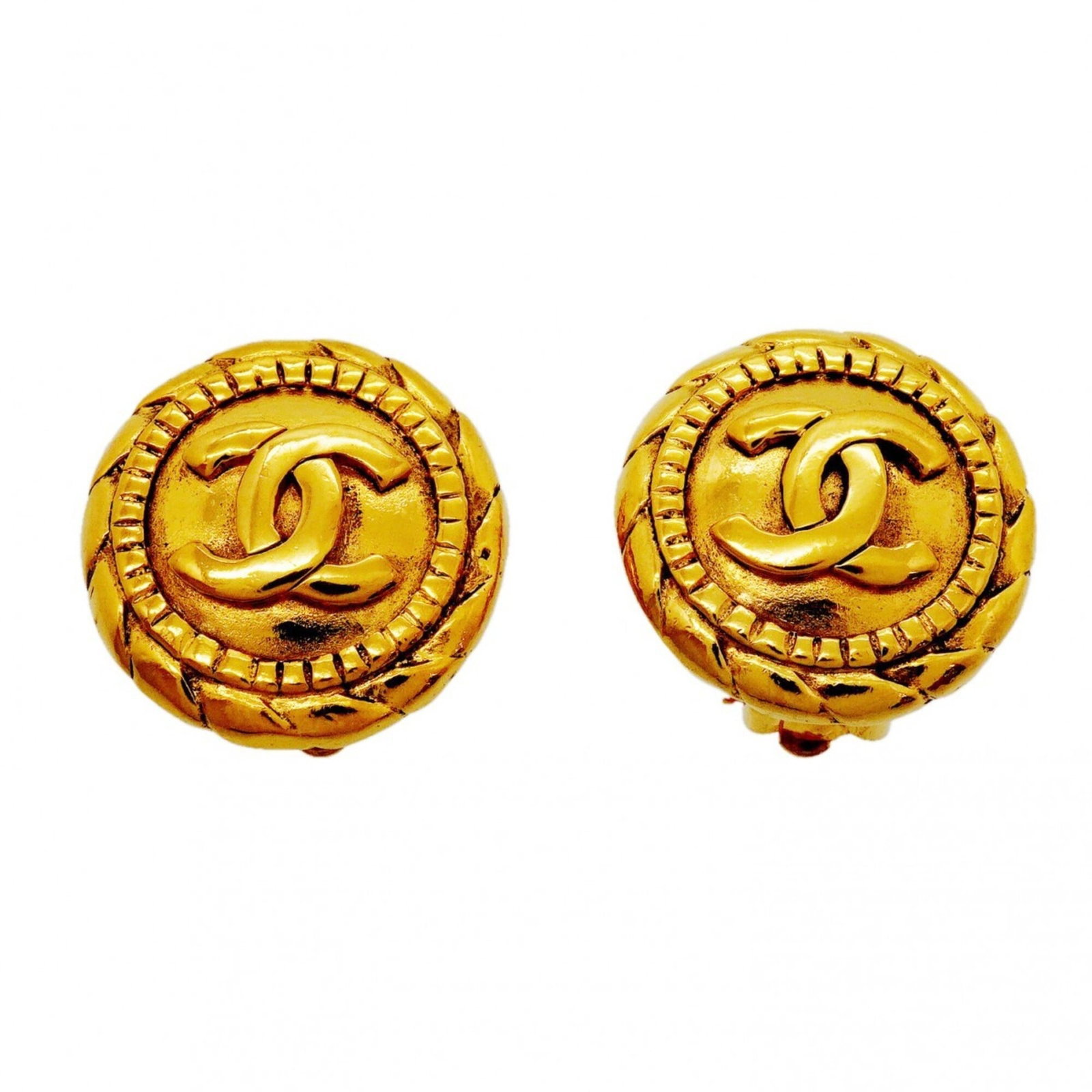 Chanel Clip Earrings Gold Plating: Chanel Clip Earrings Gold Plating Gold-plated Chanel clip earrings with a sleek, modern design. Made from high-quality gold plating, these earrings feature a timeless style that complements any