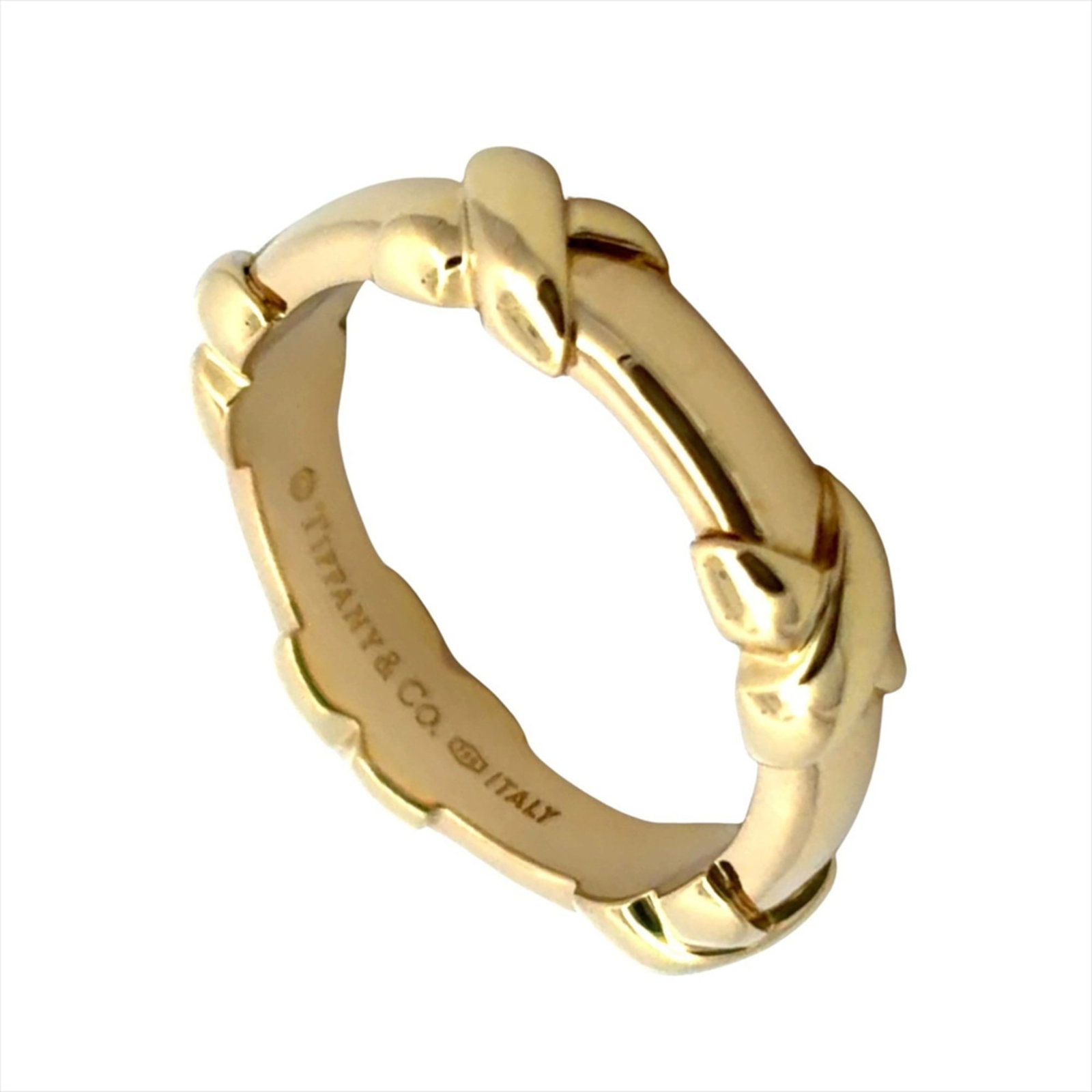 Tiffany ring gold 18k yellow band: Tiffany ring gold 18k yellow band Yellow gold (18K) band ring from Tiffany, featuring a classic design with a US size 5.5 fit. This 18k yellow gold band showcases the iconic style and craftsmanship of