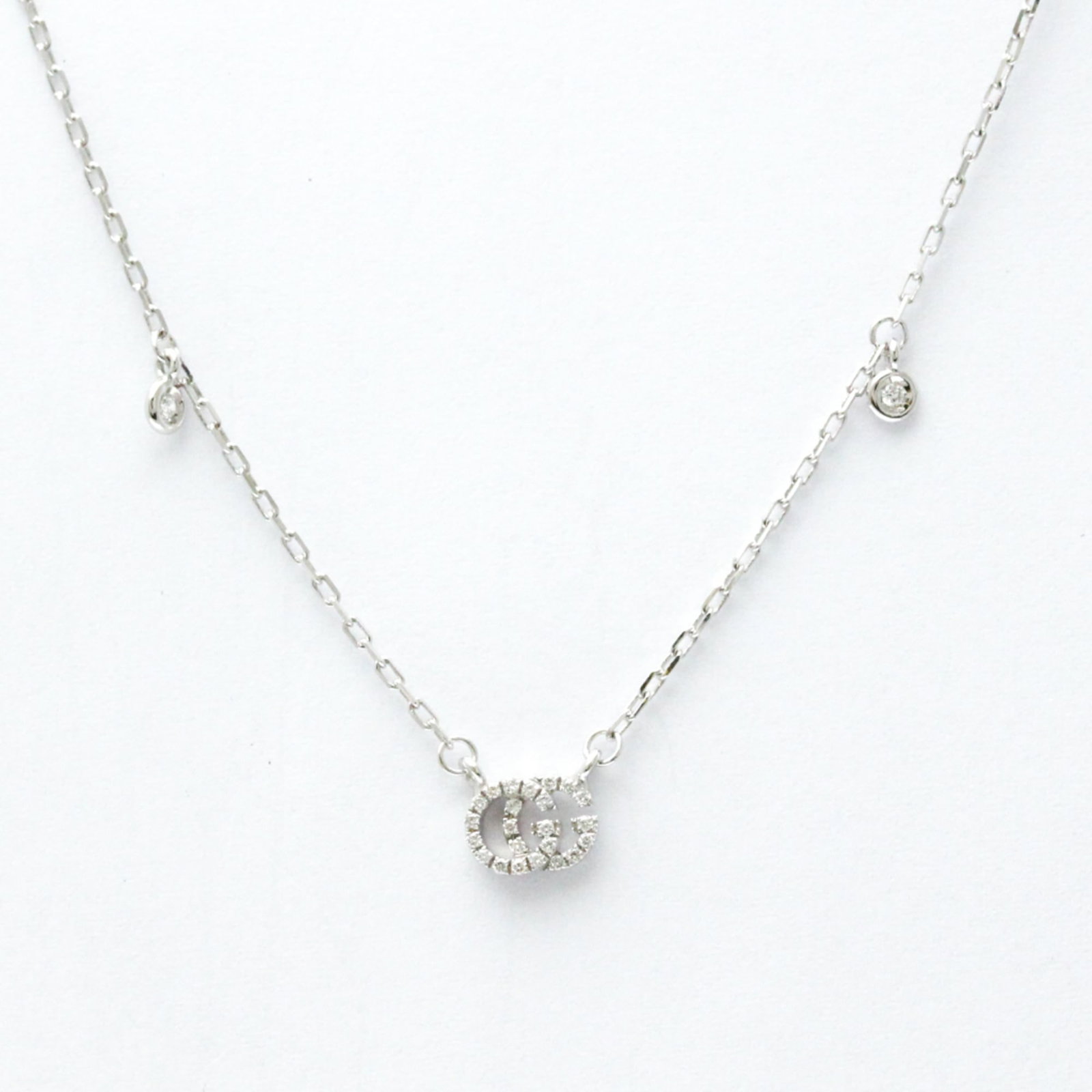 Gucci Gg Running Diamond Necklace White Gold (18K) Diamond Menwomen Fashion Pendant Necklace: Gucci Gg Running Diamond Necklace White Gold (18K) Diamond Menwomen Fashion Pendant Necklace Gucci's GG Running Diamond Necklace shines with its sleek design, featuring a 3.1g diamond pendant set in 1