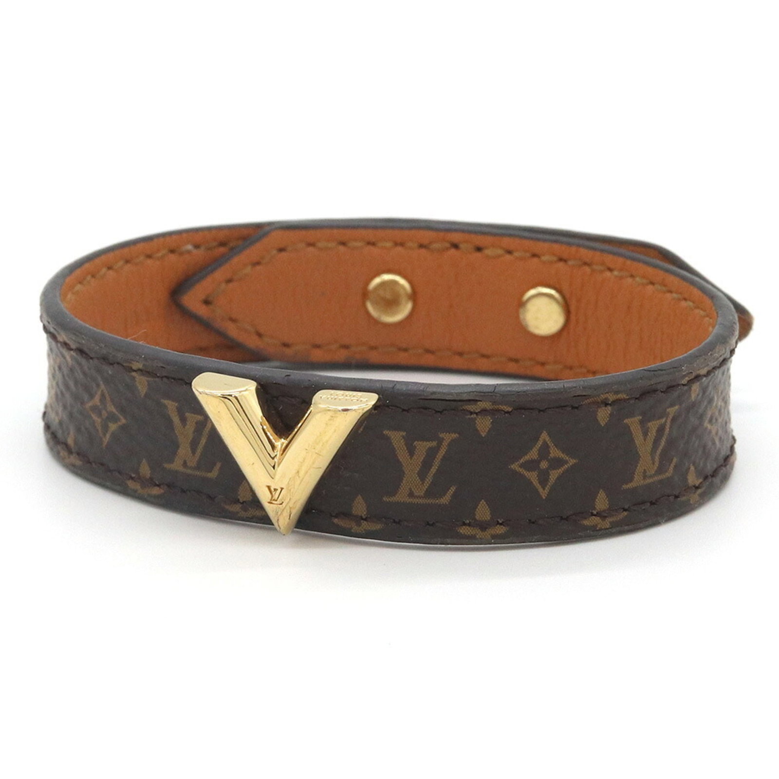 Canvas Charm Monogram Louis Vuitton: Canvas Charm Monogram Louis Vuitton Canvas Charm Monogram Louis Vuitton features the iconic monogram pattern in canvas form, adding a touch of classic elegance to a charm bracelet. Measuring 15cm in l