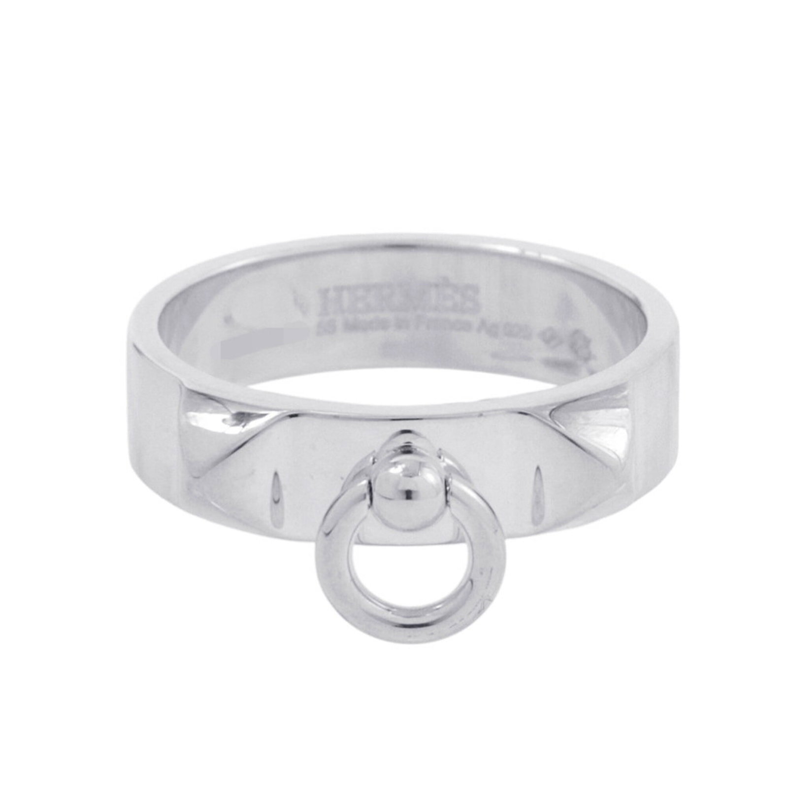Ring silver band 925 by Hermes: Ring silver band 925 by Hermes Silver band ring by Hermes, crafted from high-quality 925 silver, features a sleek design with a width of 5mm. This elegant piece is made in France and boasts a classic 