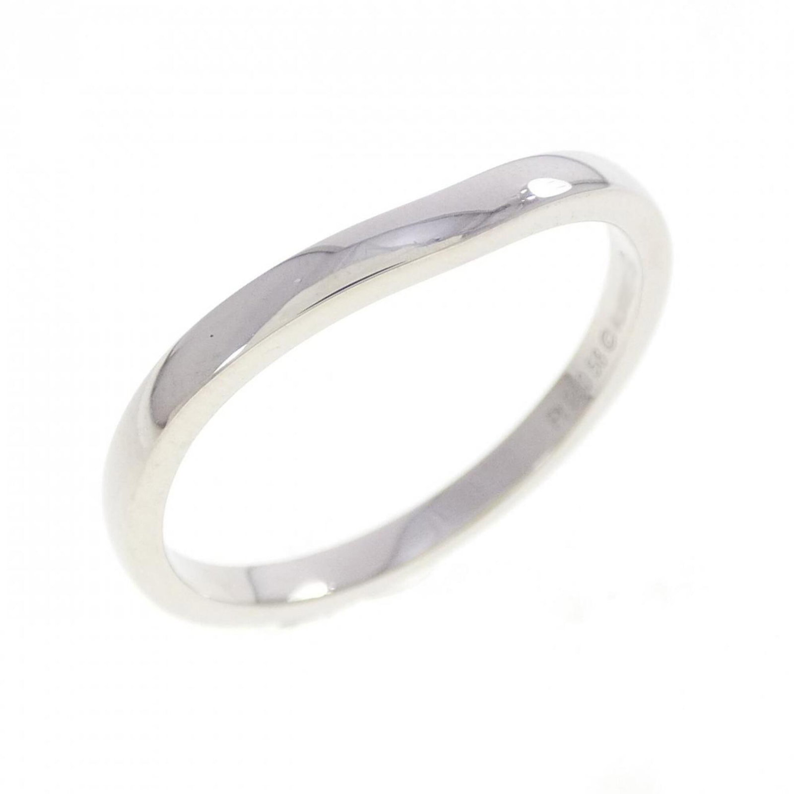 Platinum 950 Cartier Band Ring: Platinum 950 Cartier Band Ring Platinum 950 Cartier Band Ring features a luxurious platinum band, bearing the signature of the renowned French luxury brand. This elegant ring boasts a sleek design and