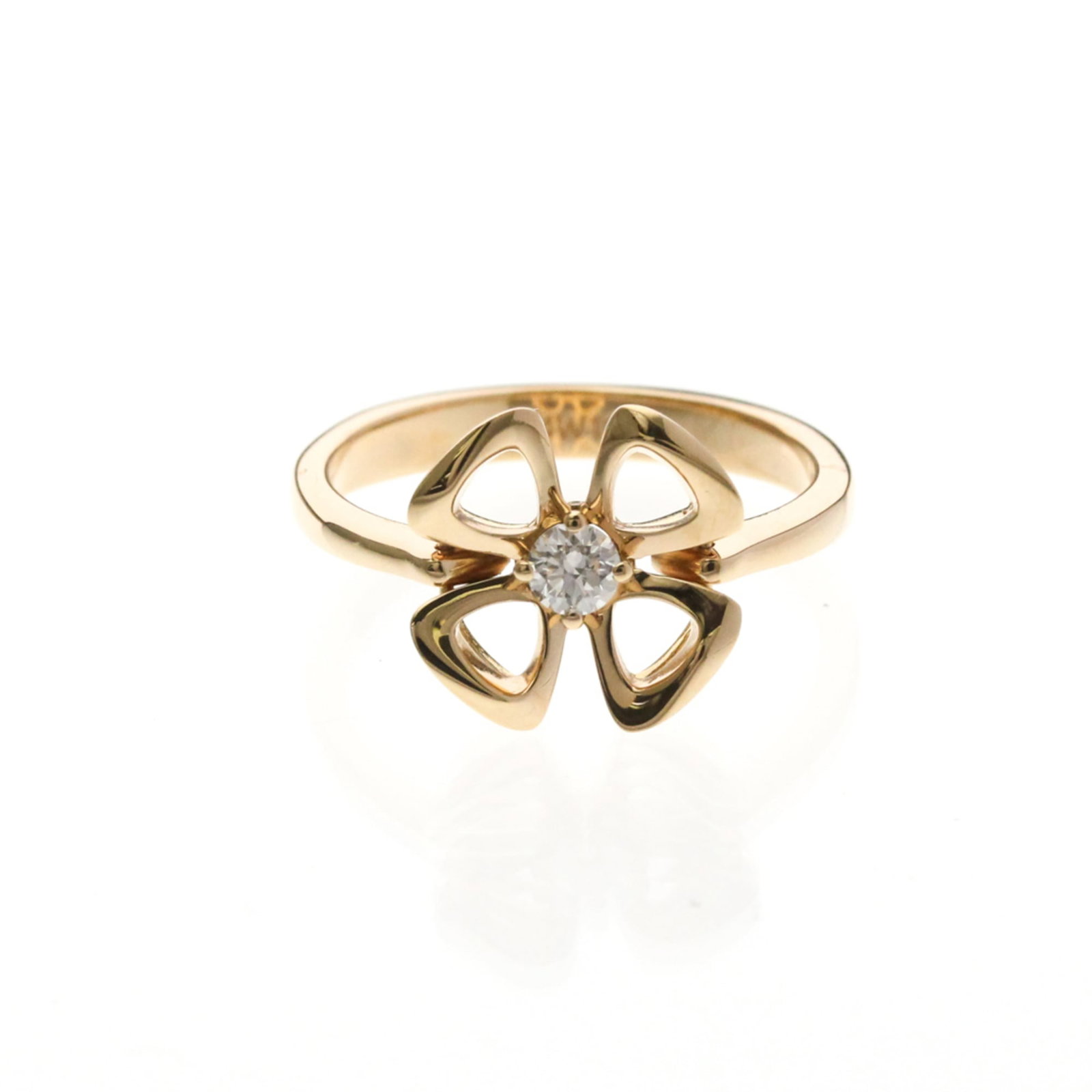 Pink gold band ring by Bvlgari 18k: Pink gold band ring by Bvlgari 18k Pink gold band ring by Bvlgari, featuring 18k pink gold construction and a stunning diamond band. This elegant design showcases 10.60mm x 10.60mm diamonds set in a s