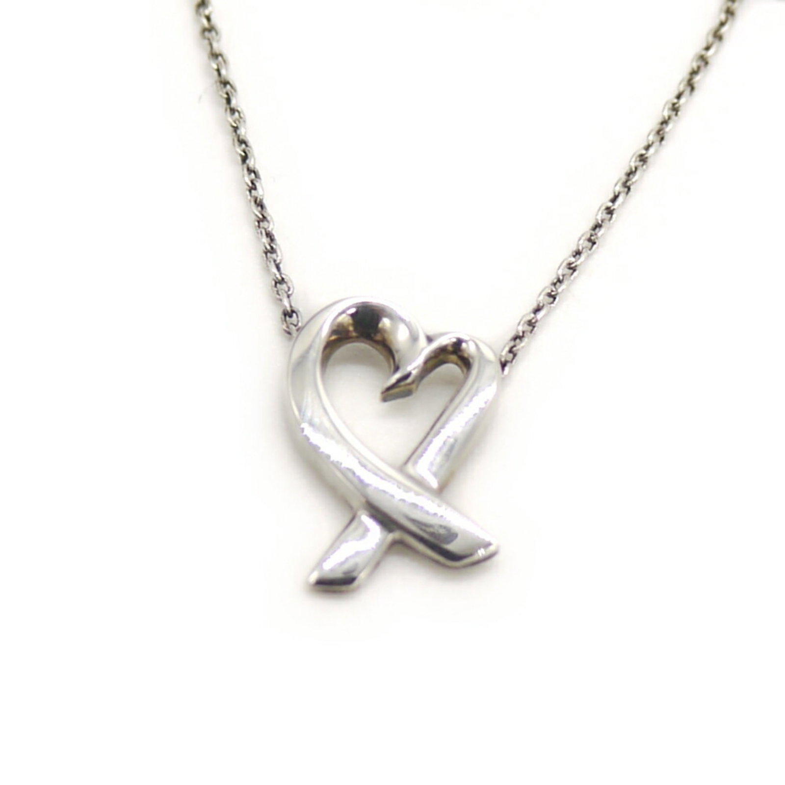 Tiffany & Co. Tiffany Paloma Picasso Loving Heart Necklace Silver 925 Azuki Chain: Tiffany & Co. Tiffany Paloma Picasso Loving Heart Necklace Silver 925 Azuki Chain Silver 925 Azuki Chain and Pendant. The Tiffany & Co. Loving Heart Necklace features a silver 925 azuki chain and a pe