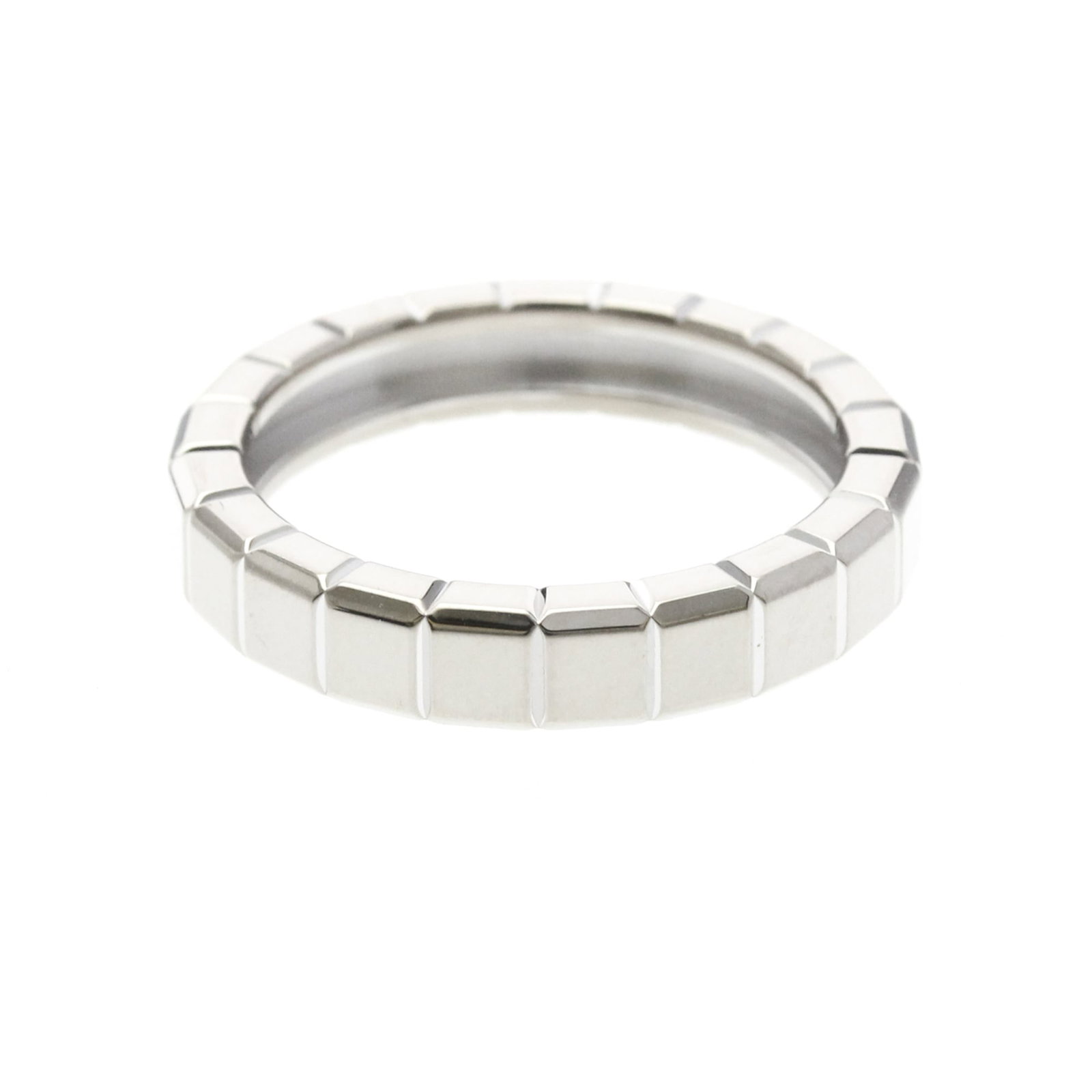 Chopard Band Ring White Gold (18K): Chopard Band Ring White Gold (18K) Chopard's Ice Cube Ring is a sleek and modern band ring crafted from high-quality white gold (18K). This stylish piece features a slender profile with a width of 4.4