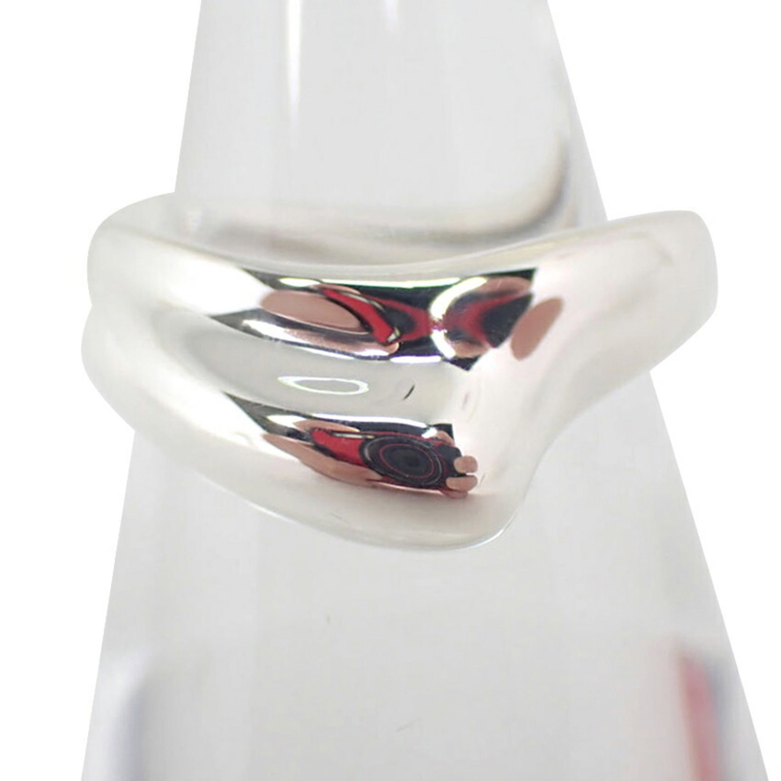 Tiffany Band Ring Sterling Silver 925: Tiffany Band Ring Sterling Silver 925 Sterling silver 925 band ring from Tiffany, available in US size 5.5. This elegant band features high-quality sterling silver construction, suitable for everyday 
