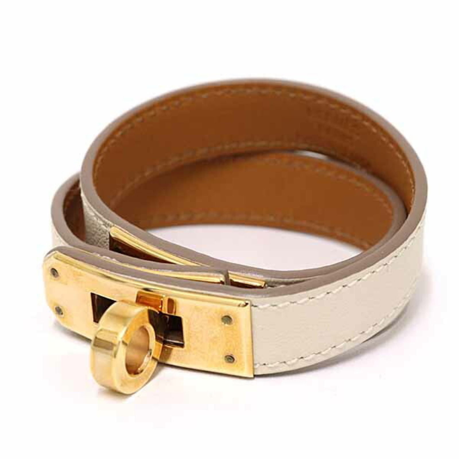 Swift leather bracelet charm: Swift leather bracelet charm Swift leather bracelet charm from the iconic Hermes brand, featuring a sleek design with a length of 14.5cm and width of 1.3cm, made from high-quality swift leather materi