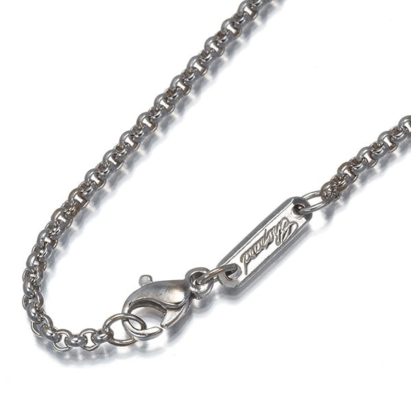 Chopard Chain Necklace Rolo 42Cm 18K 750 White Gold: Chopard Chain Necklace Rolo 42Cm 18K 750 White Gold Chopard's 42cm white gold chain necklace boasts sleek lines and a sophisticated design, crafted from high-quality 18k gold. The delicate 2.0mm wide