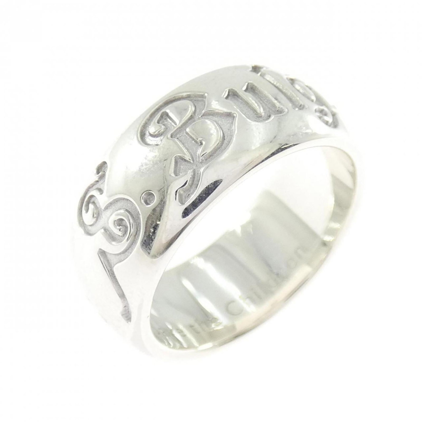 Ring of silver band by Bvlgari: Ring of silver band by Bvlgari Silver band ring from Bvlgari, crafted with 925 material and available in US size 6.5. This elegant piece features a silver band that complements various outfits, suitab